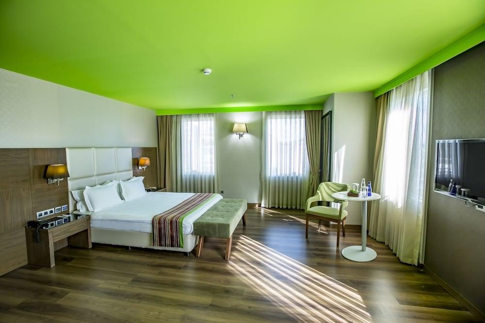Hotel Park By Radisson Kavacik 4*