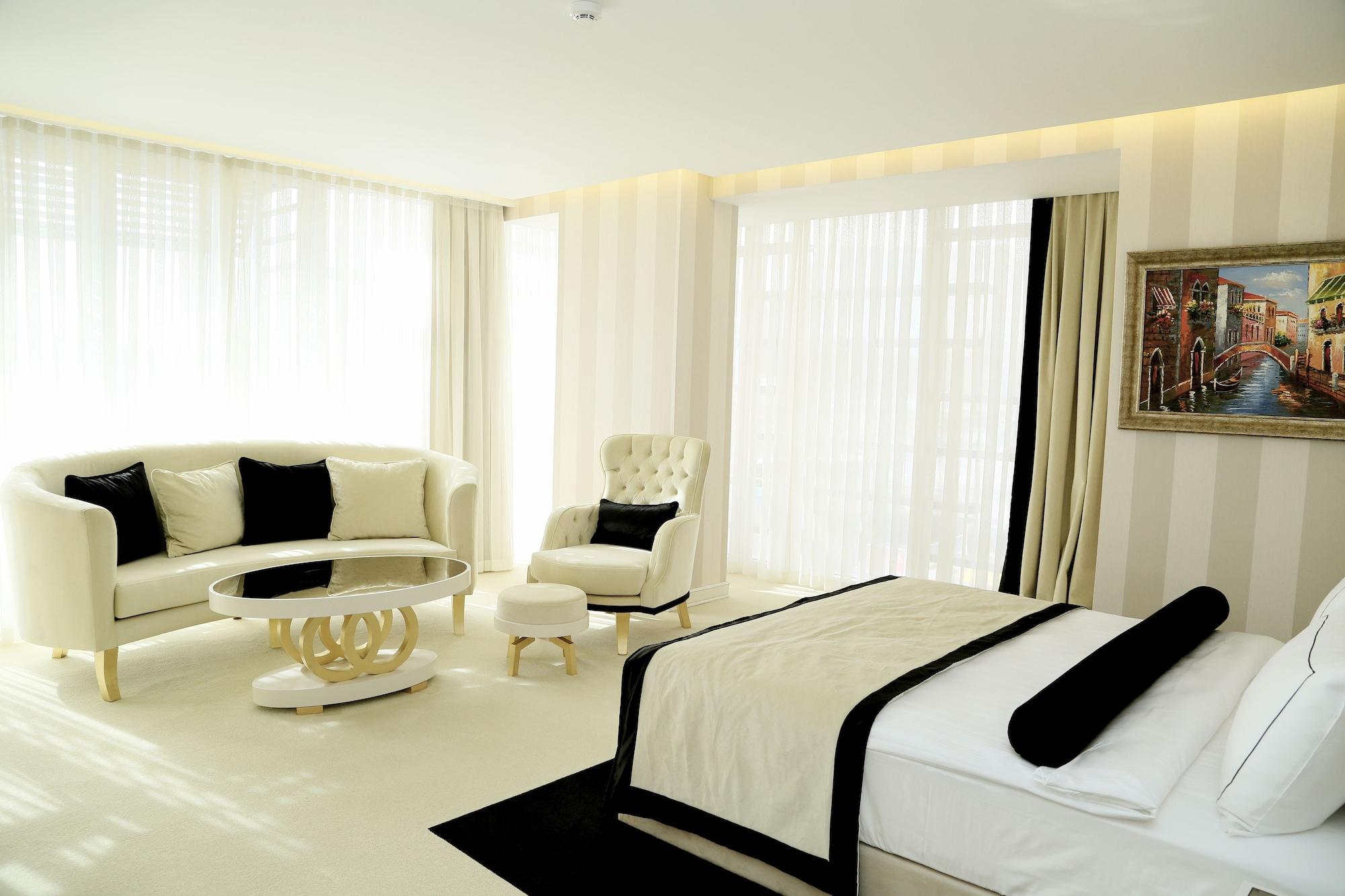 Ramada & Sisli Hotel