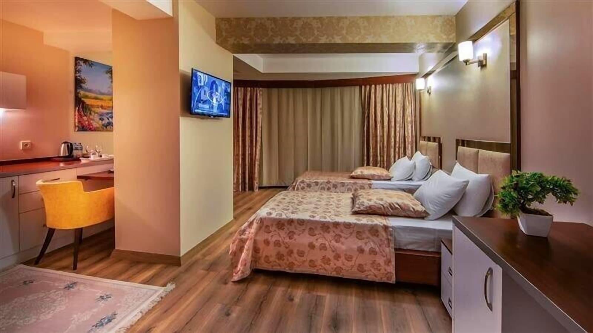 Business Hotel 3*