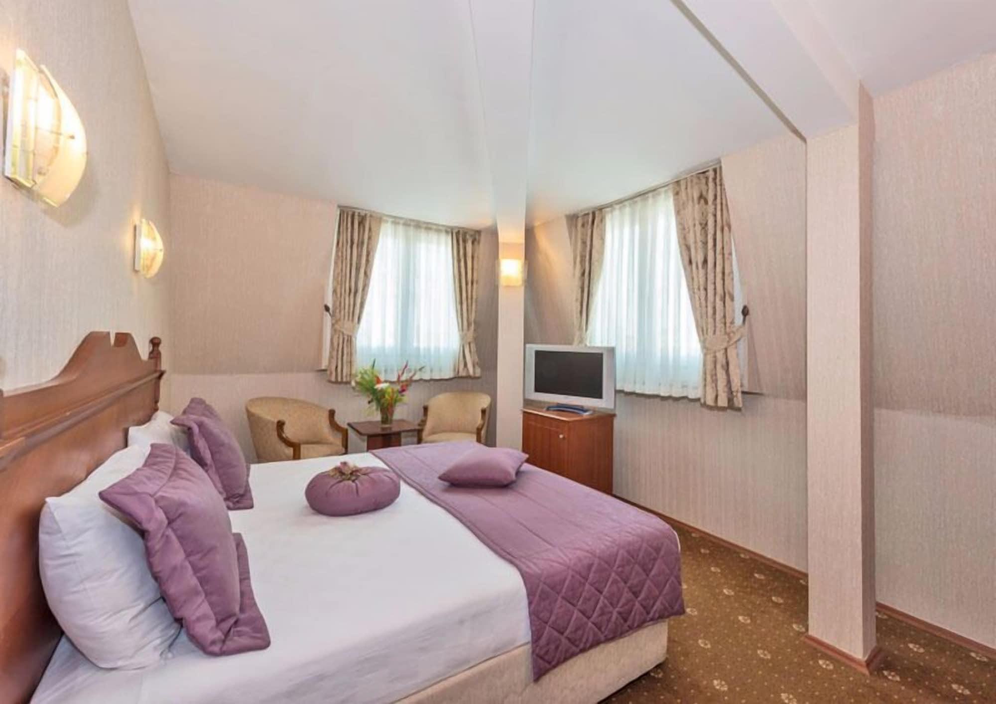 Vatan Asur Hotel 3*