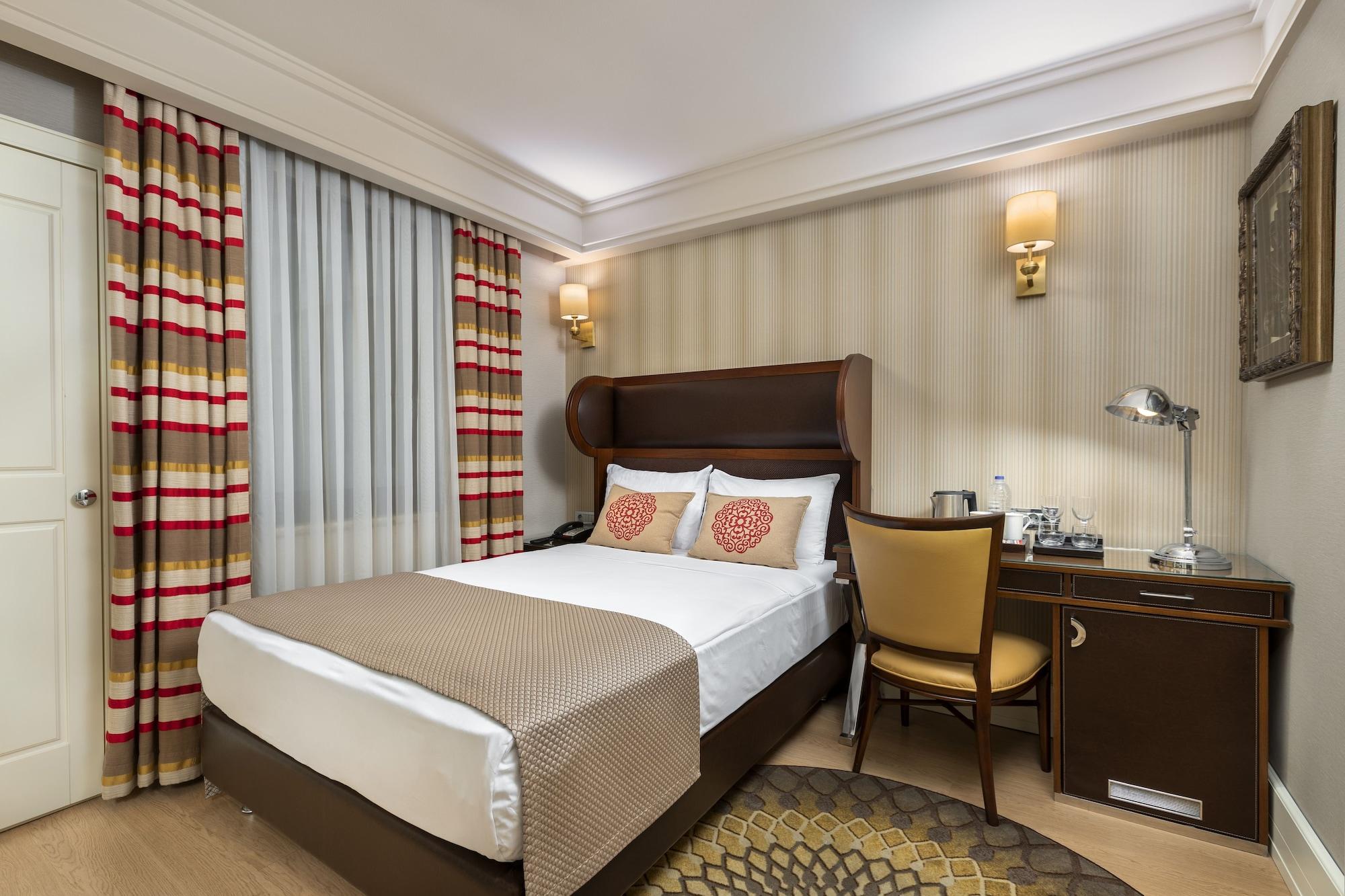 Hotel Titanic Comfort Sisli 3*