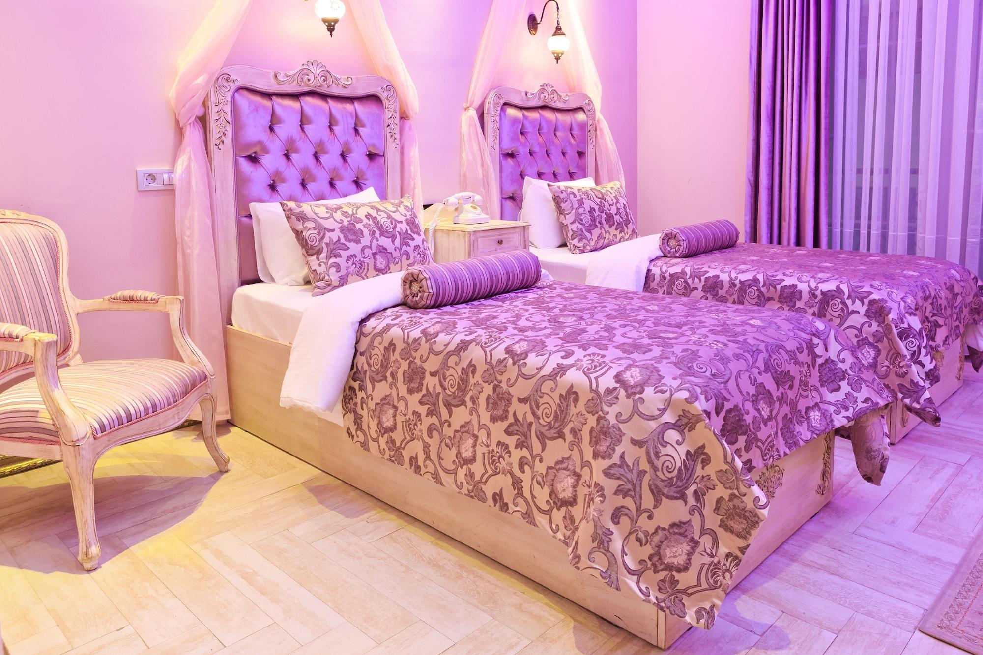 Elegance Hotel