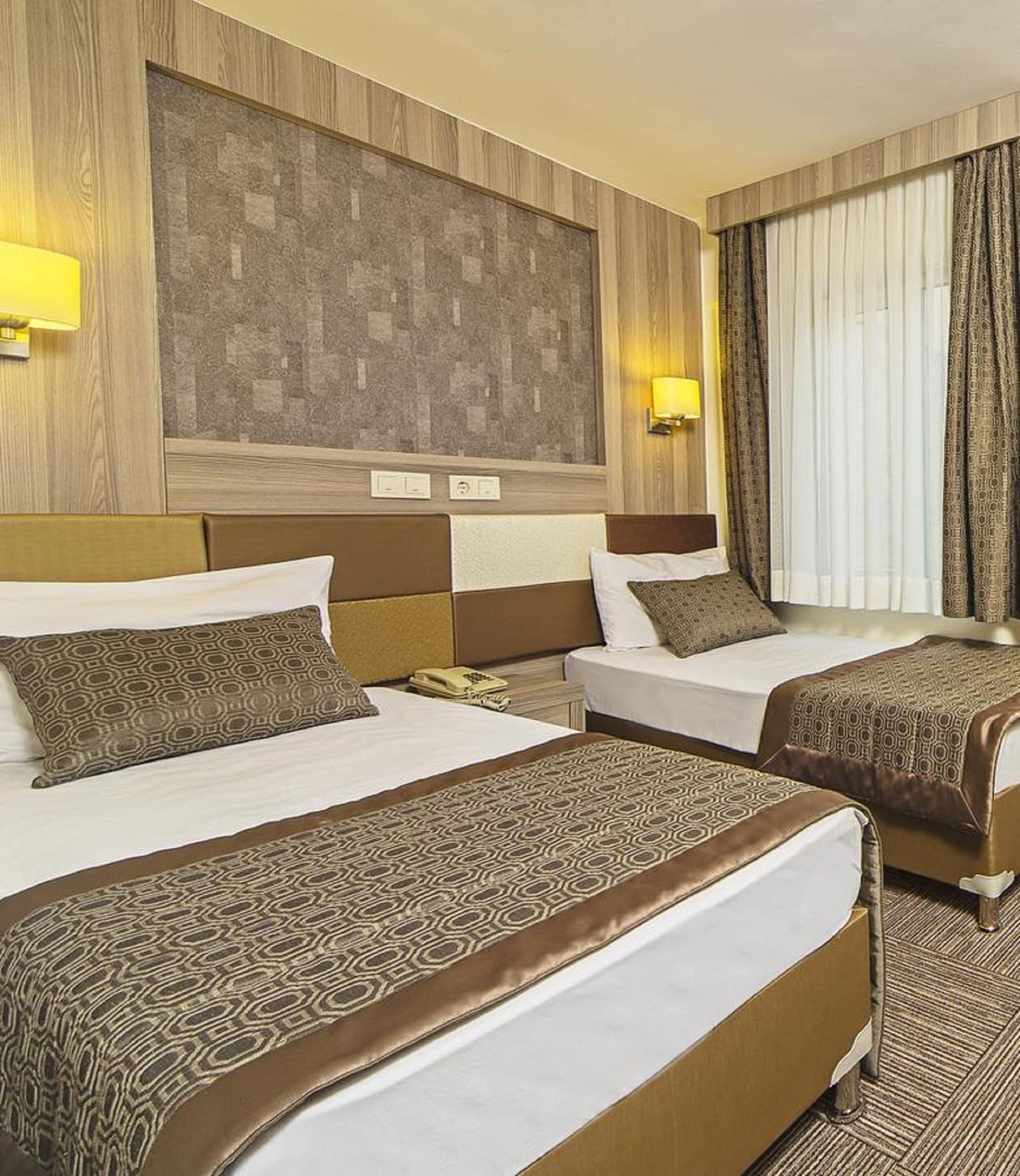 Hotel Pera Arya