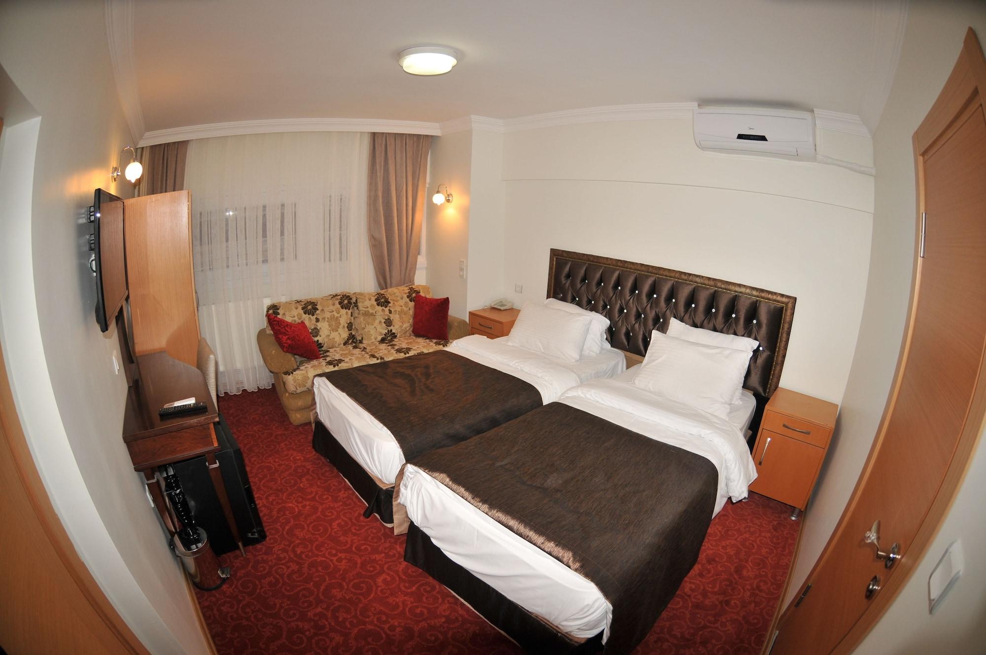 Hotel Palace Point 2*