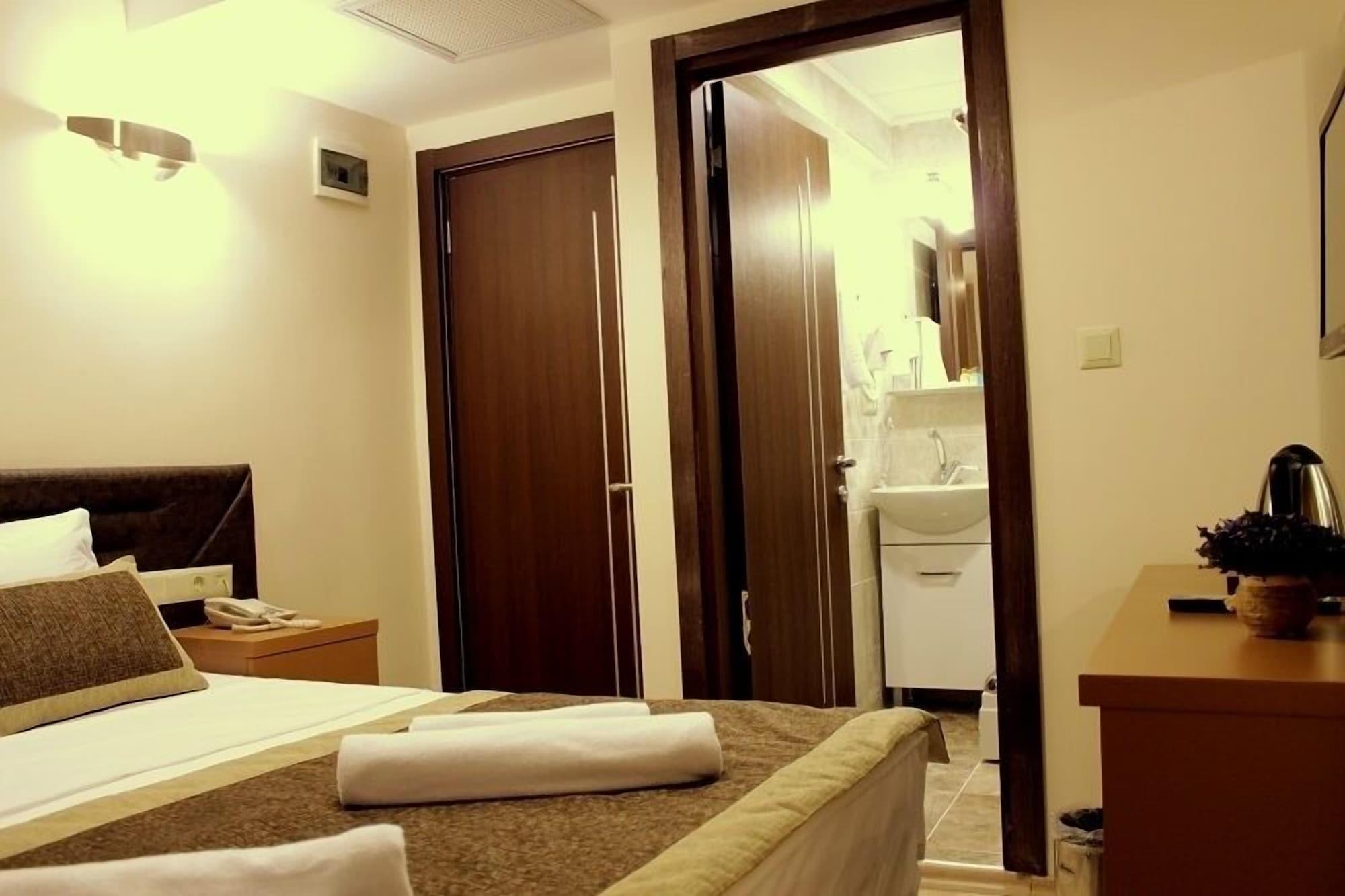 Hotel Milano & Sultanahmet 3*