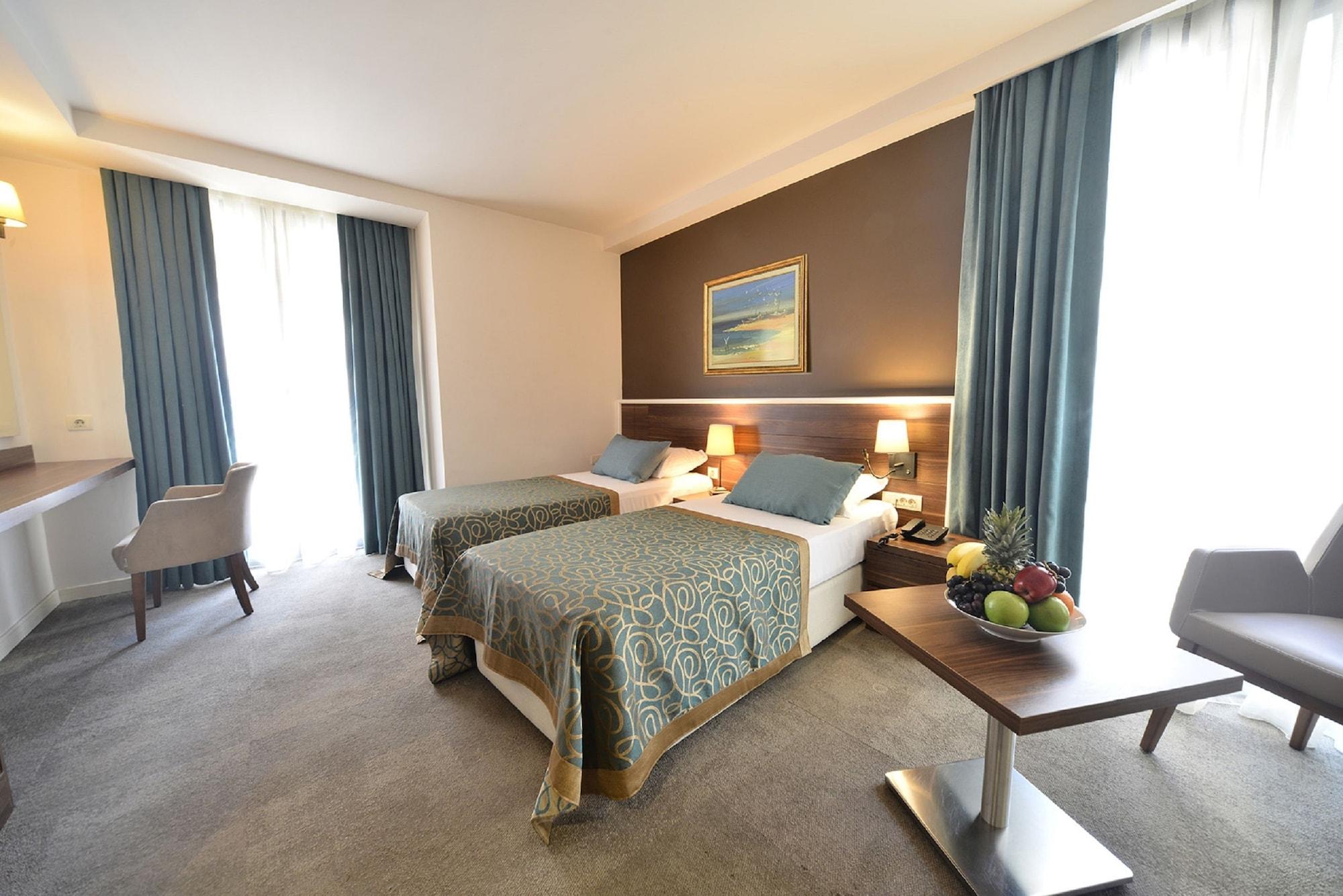 Le Maritime Otel 4*