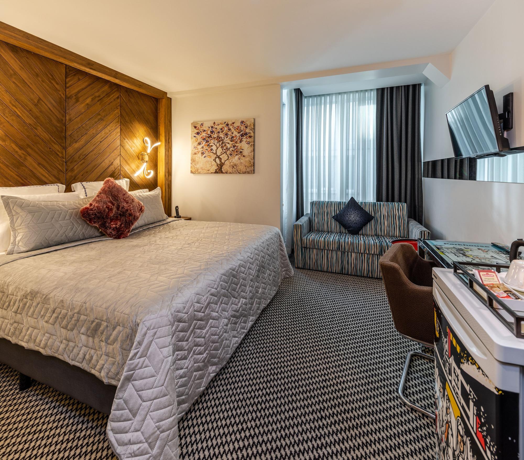 Parkhouse & Hotel 3*