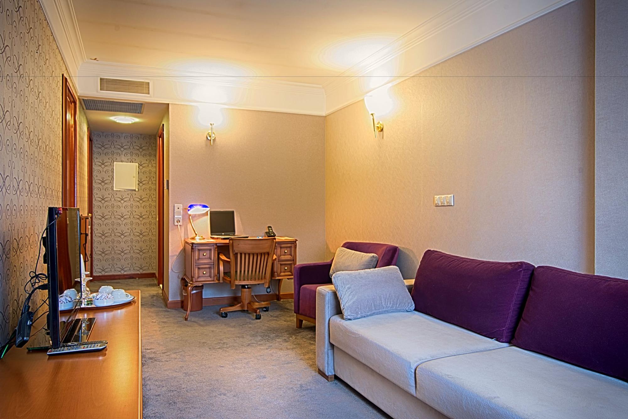 Dila Hotel 4*
