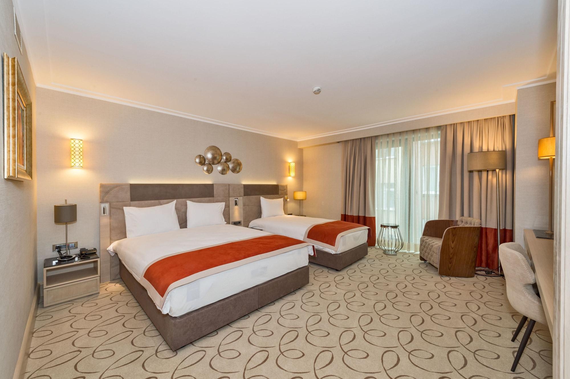 Hotel Mare Park & 4*