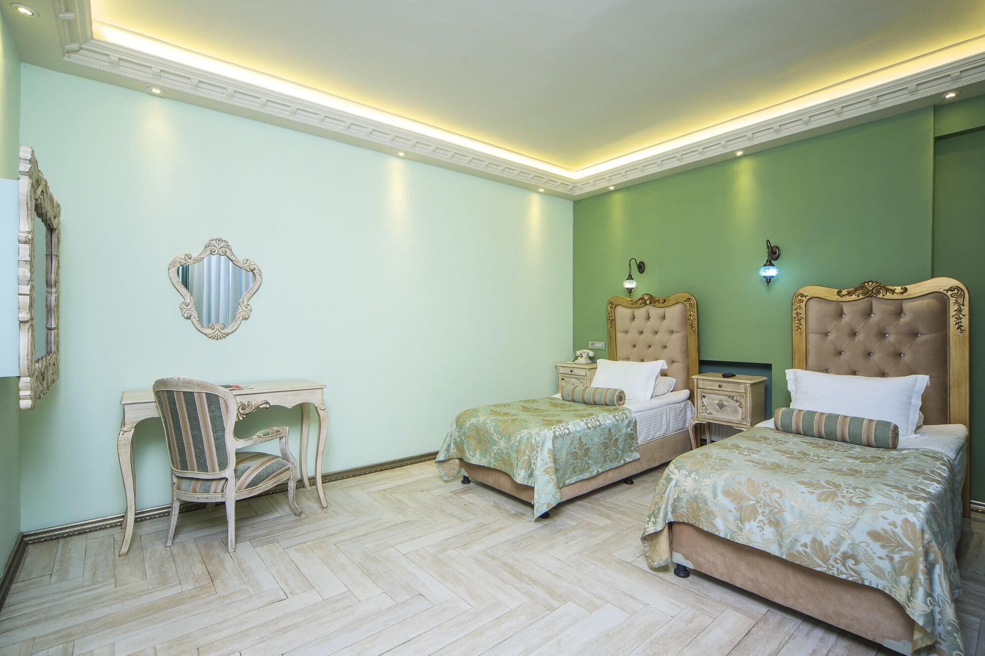 Artdeco 3*