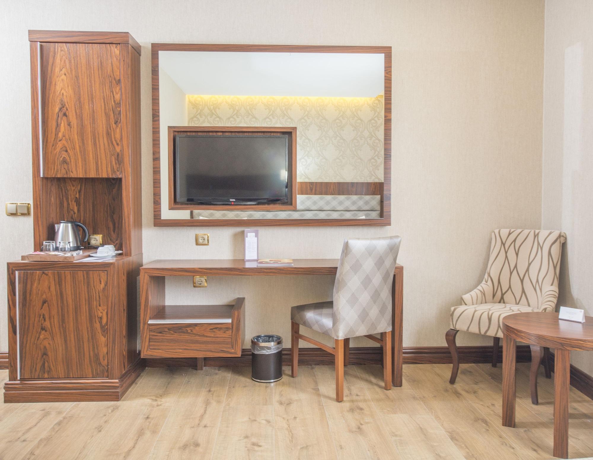 Hotel Midmar Deluxe 4*