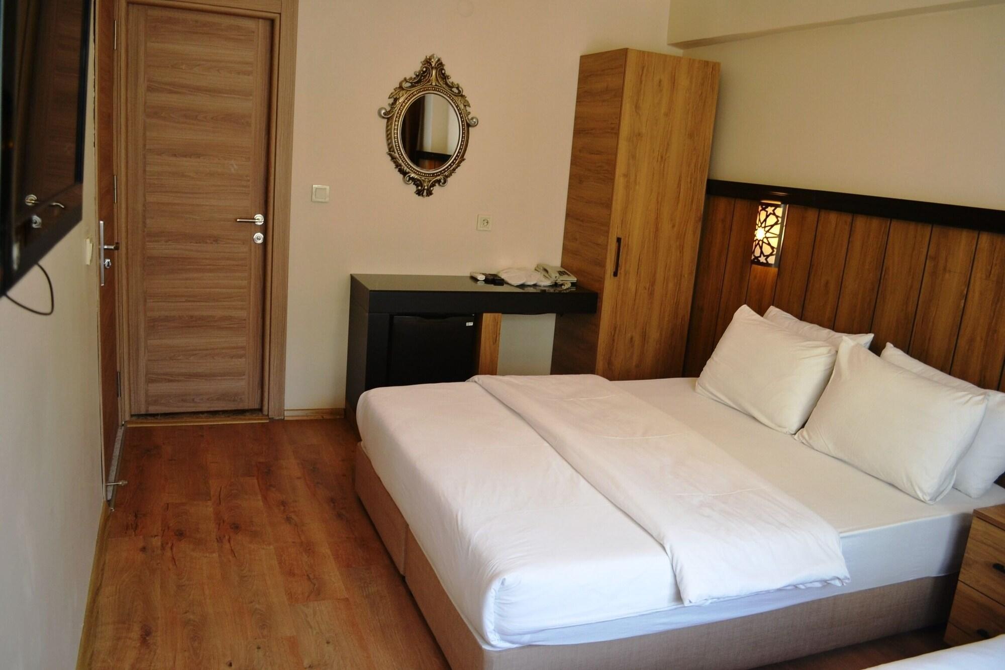 Comfort Hotel 3*