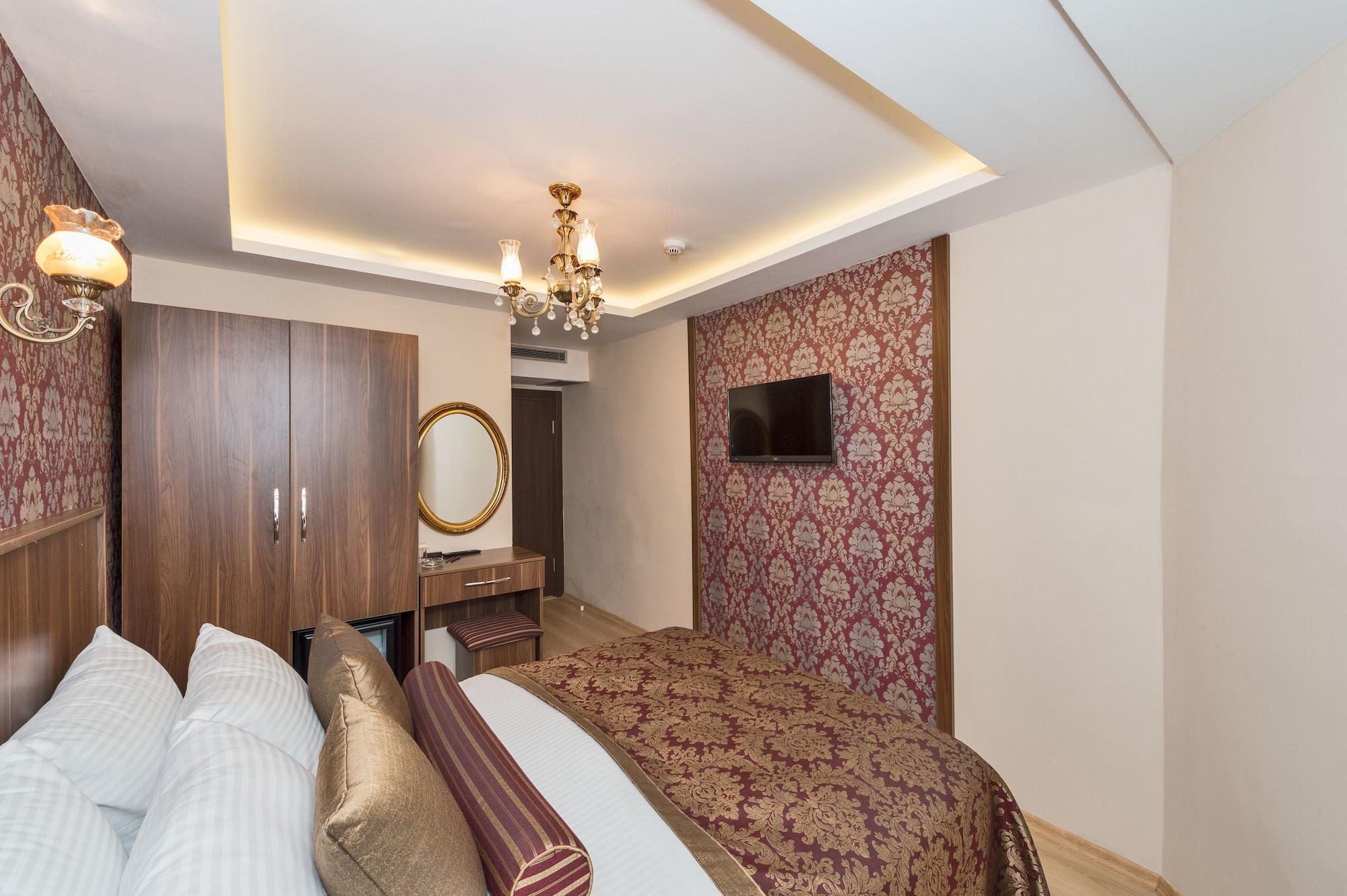 Marmara Place Old Hotel 4*