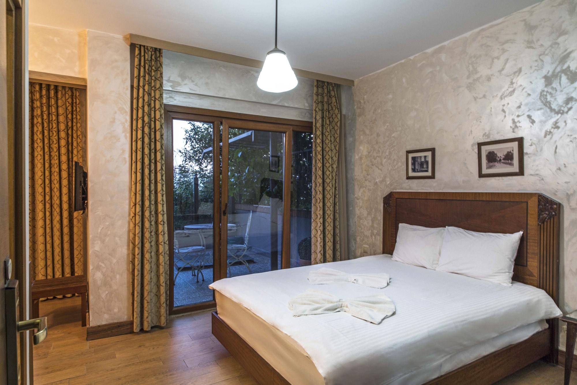 Hostel Bucoleon By Cheers