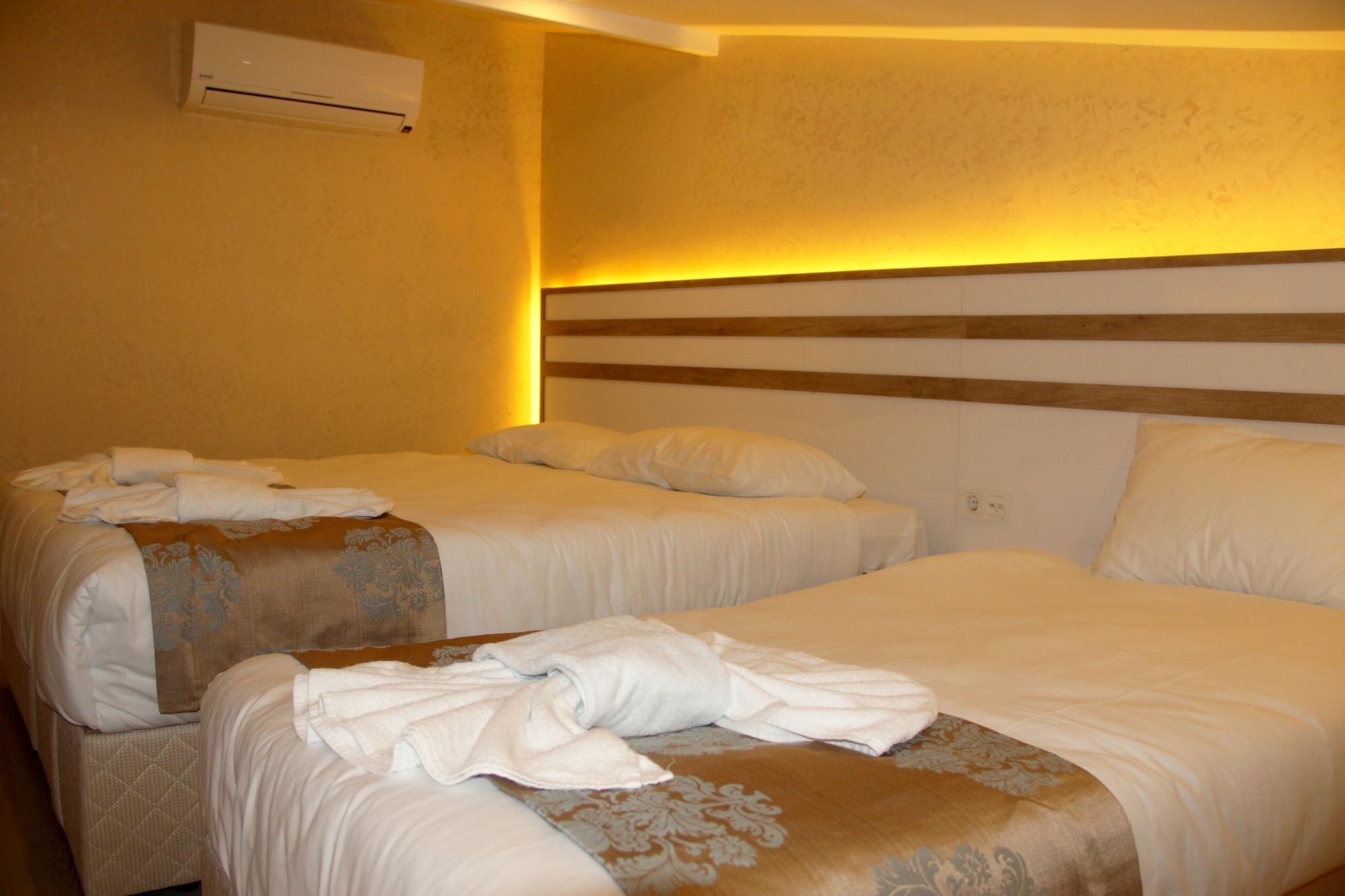 Hotel Theodian