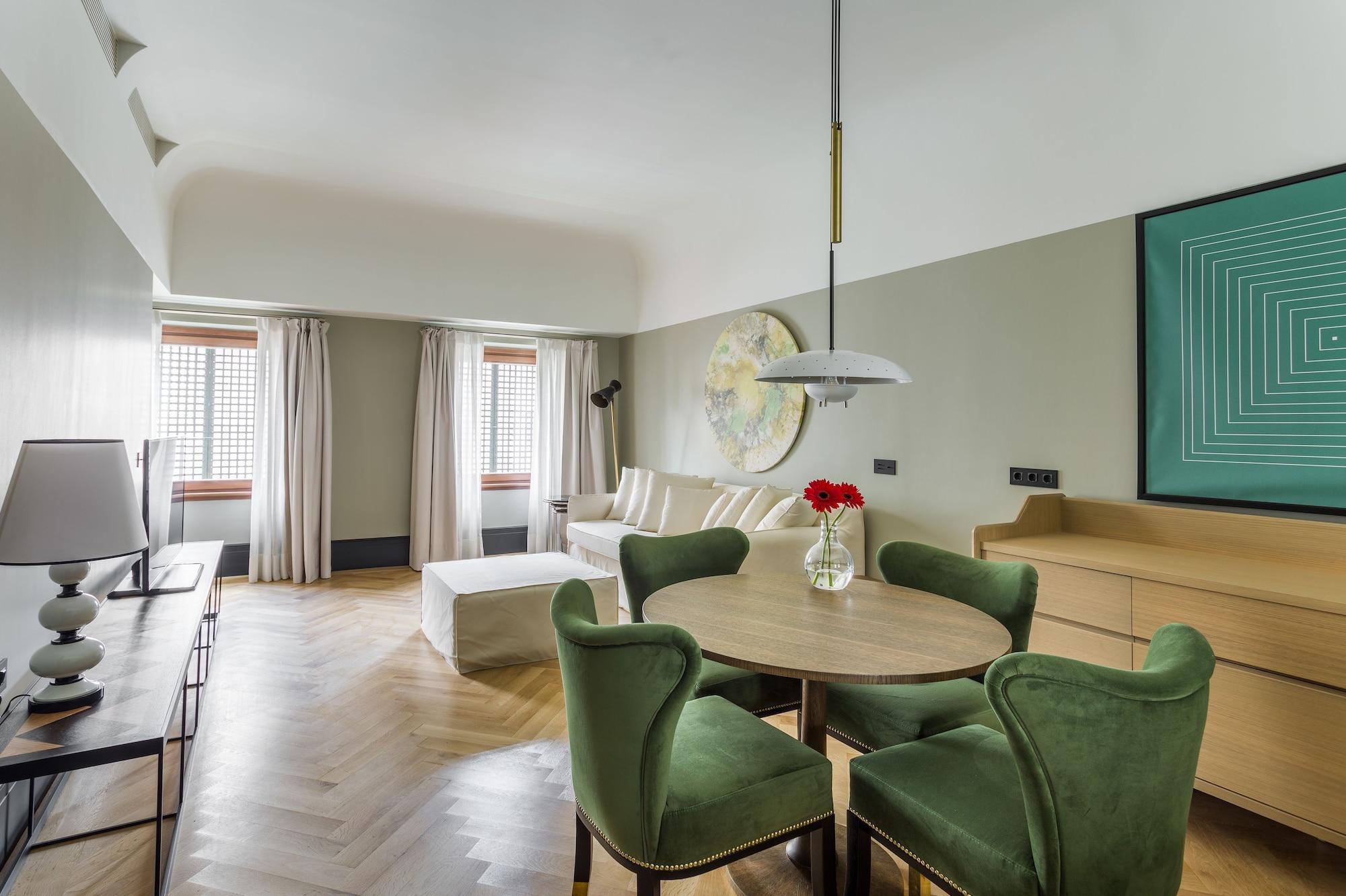 Mate Emir, 4* Istambul