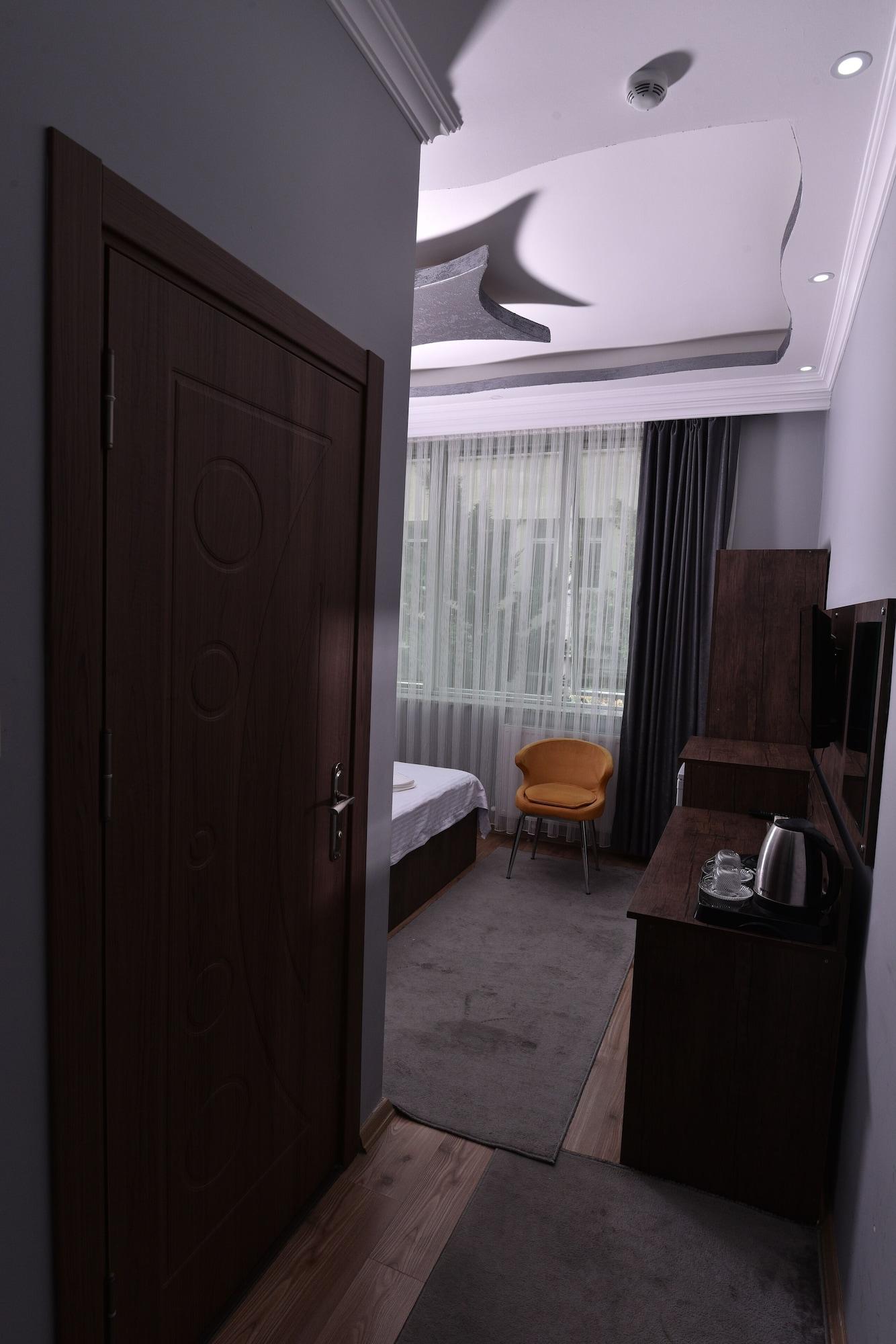 Rays Bakirkoey Center 3*