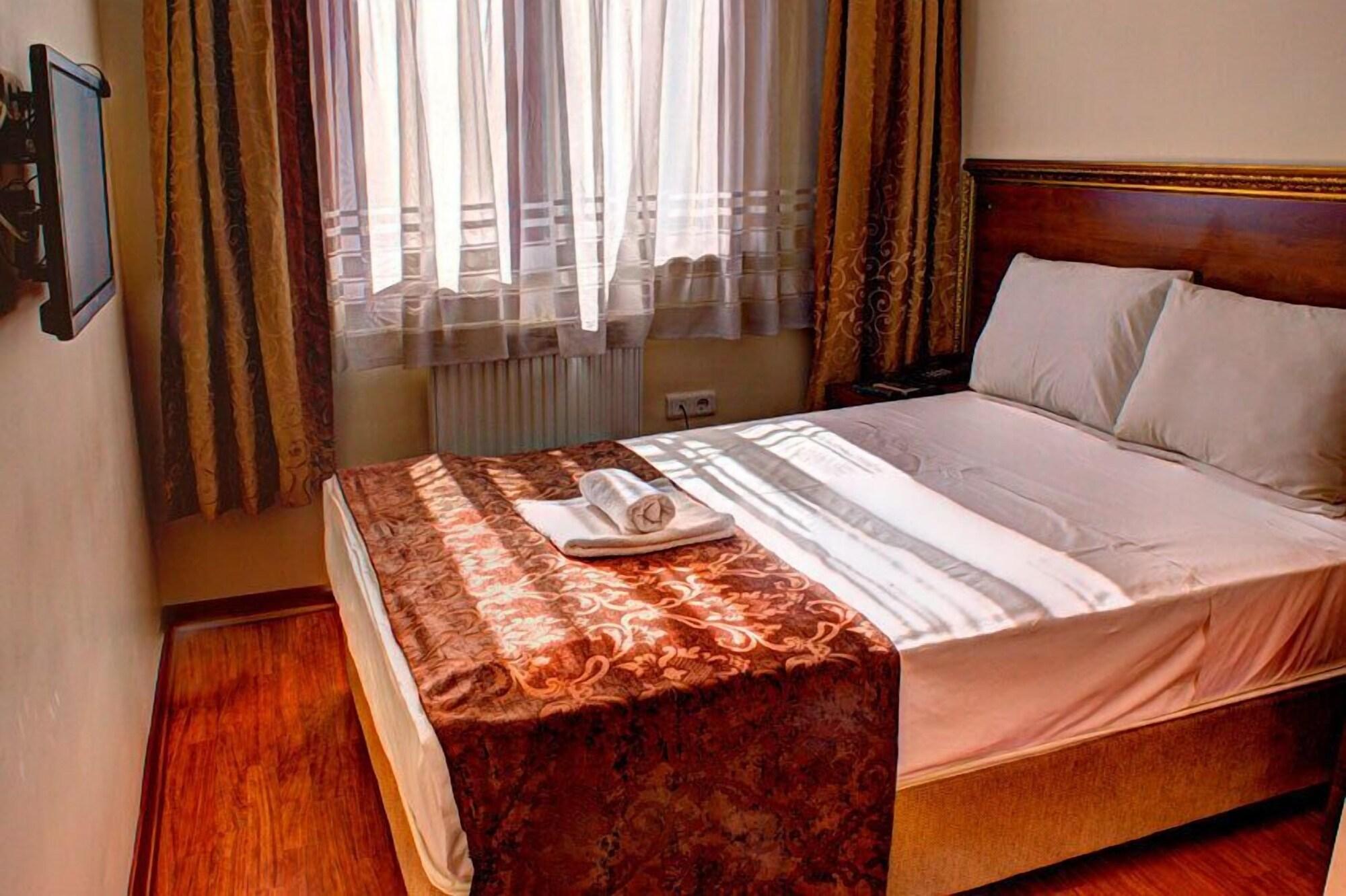 Hotel Real Life 2*