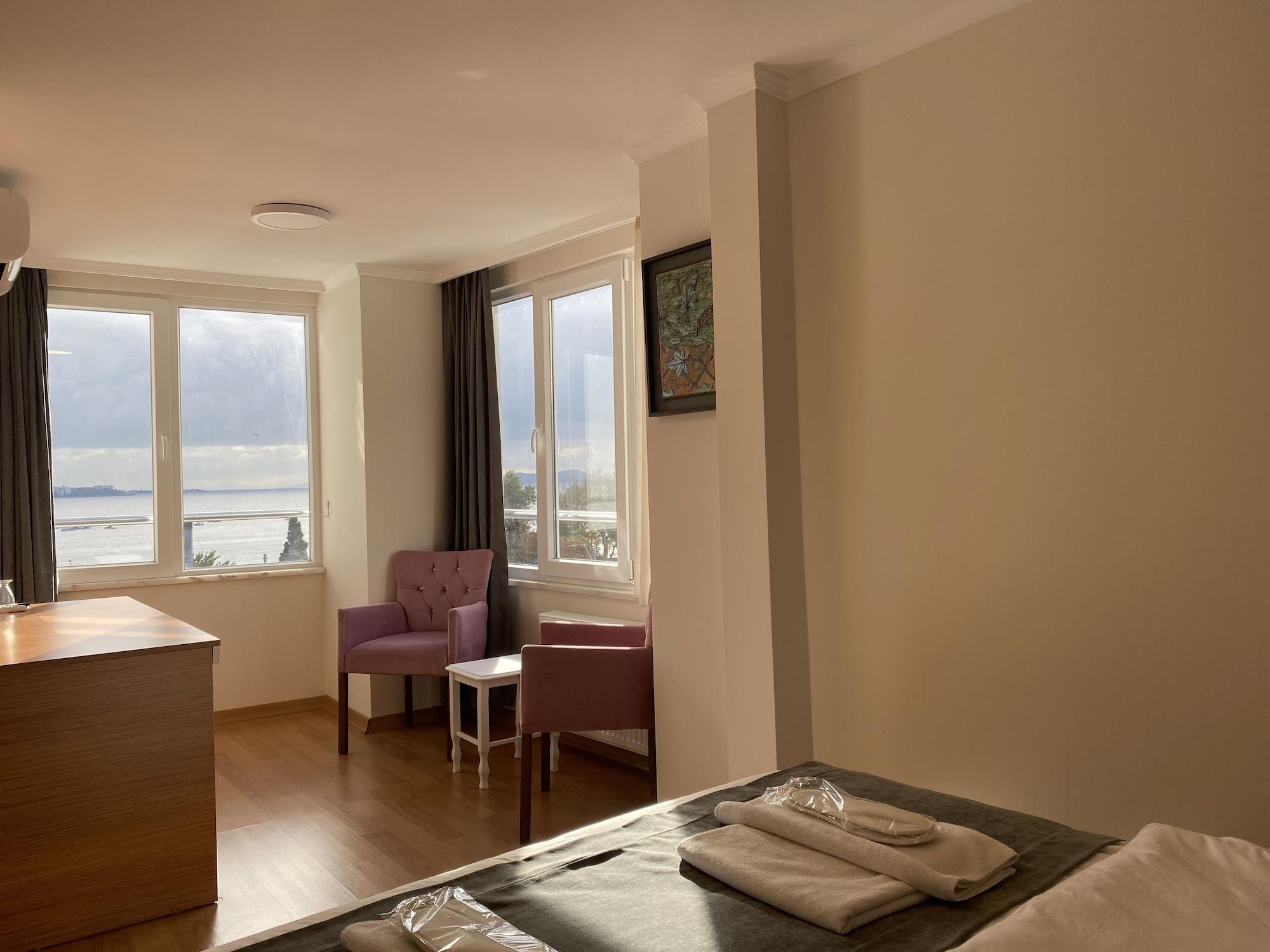 Spinel - Old Hotel Istanbul
