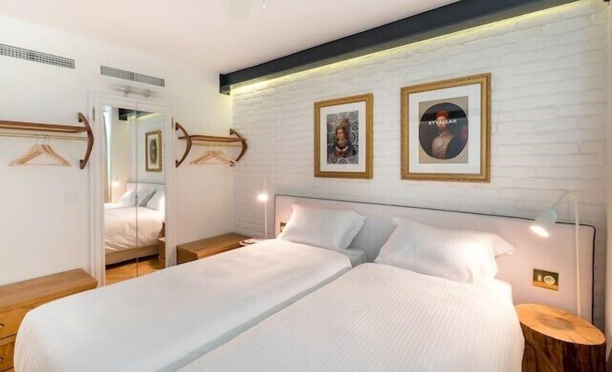 Pera Neuf Hotel 2*