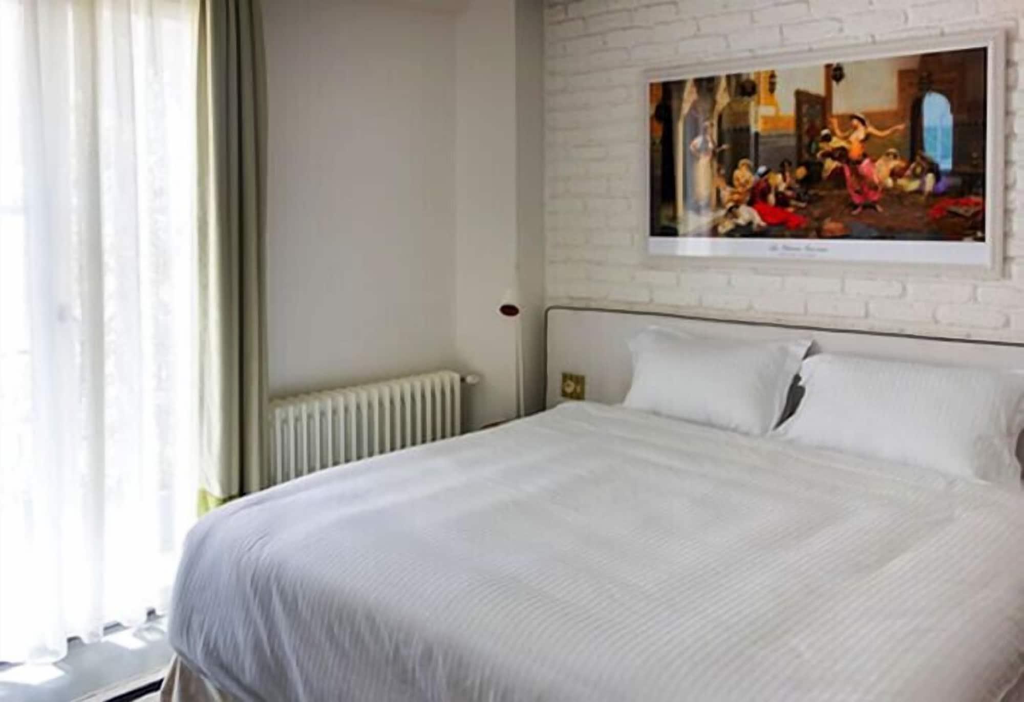 Pera Neuf Hotel 2*