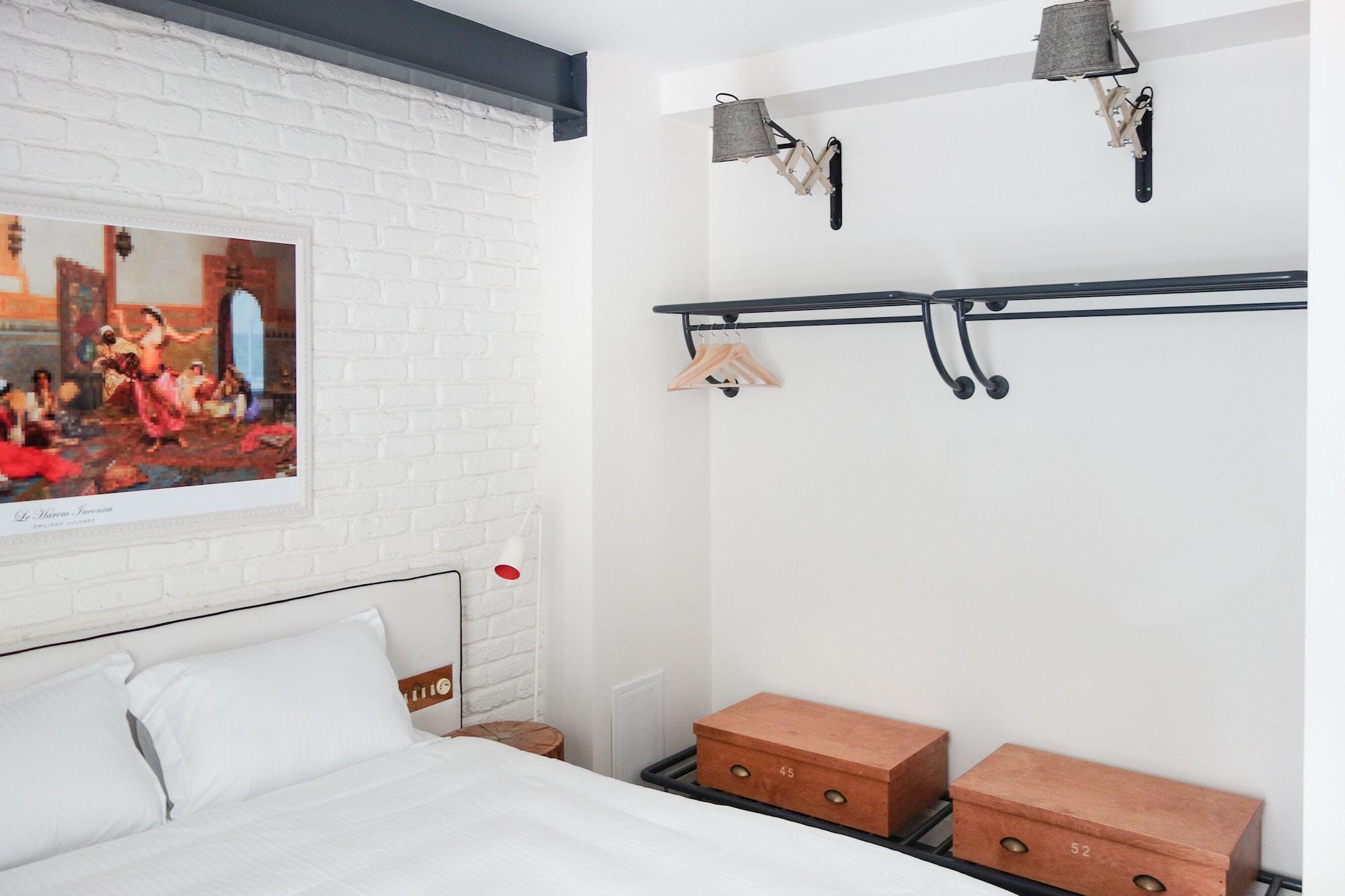 Pera Neuf Hotel 2*