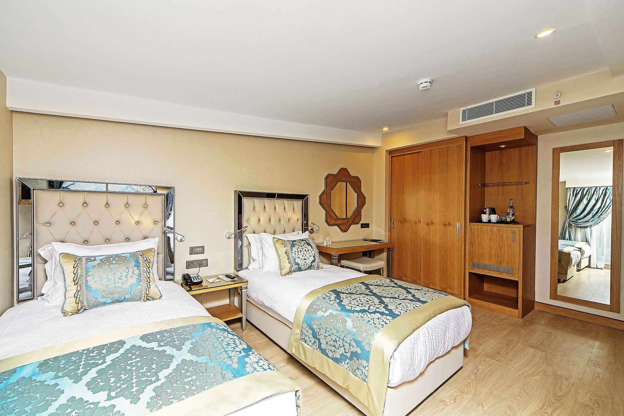 Hotel Mukarnas Taksim 3*