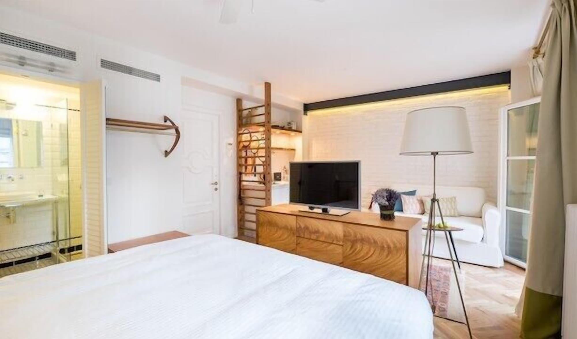 Pera Neuf Hotel 2*