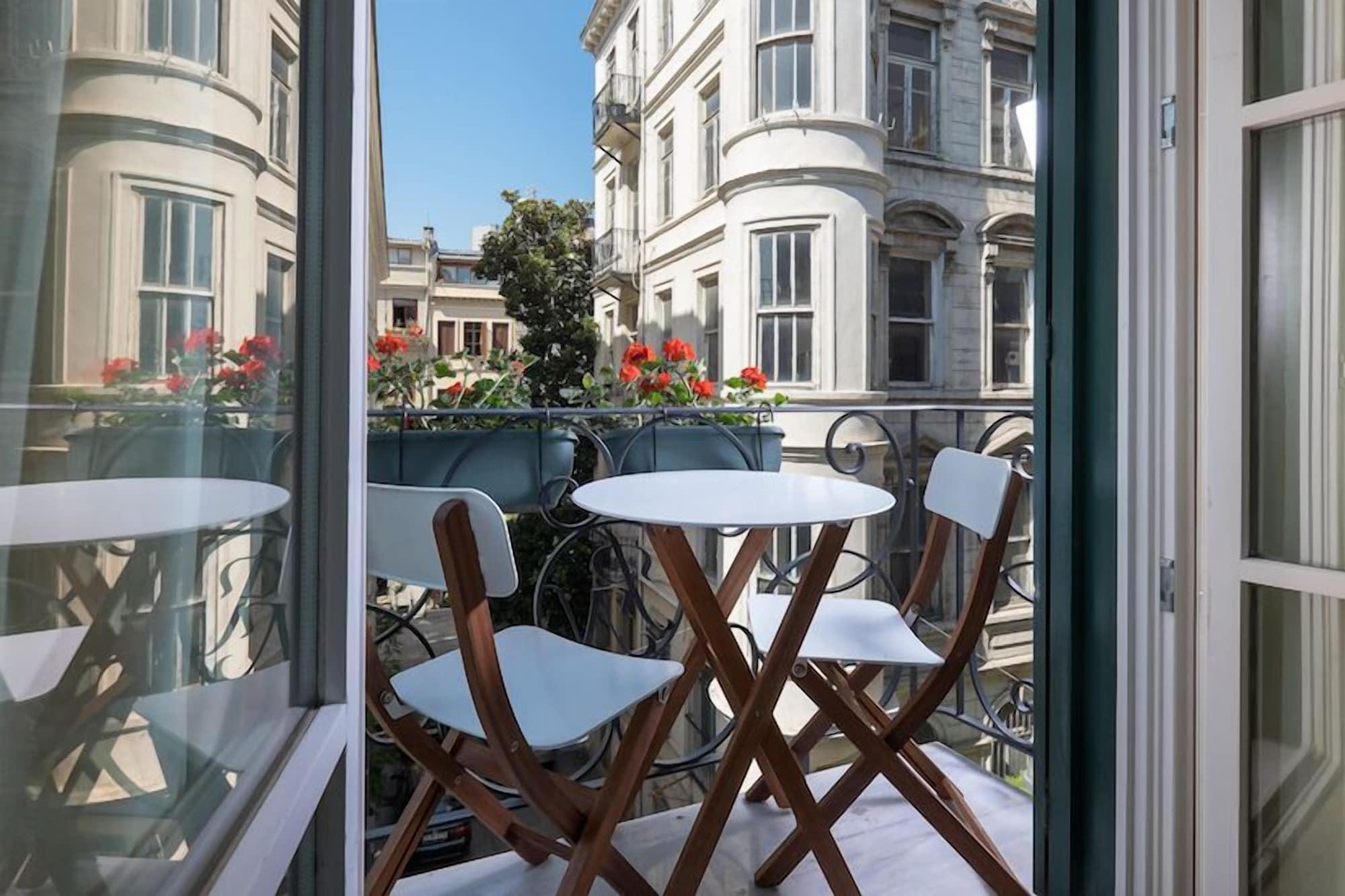 Hotel Pera Neuf
