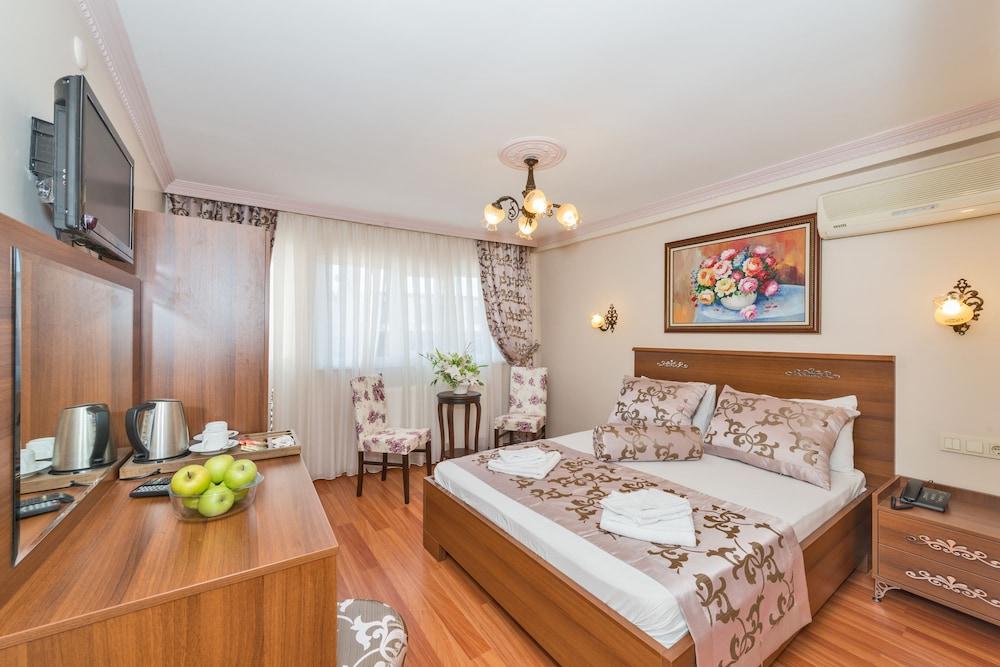 Turgut Hotel 2*