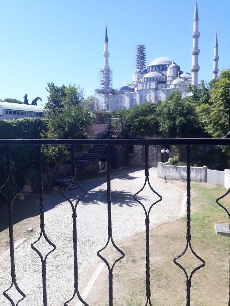 Turgut Hotel