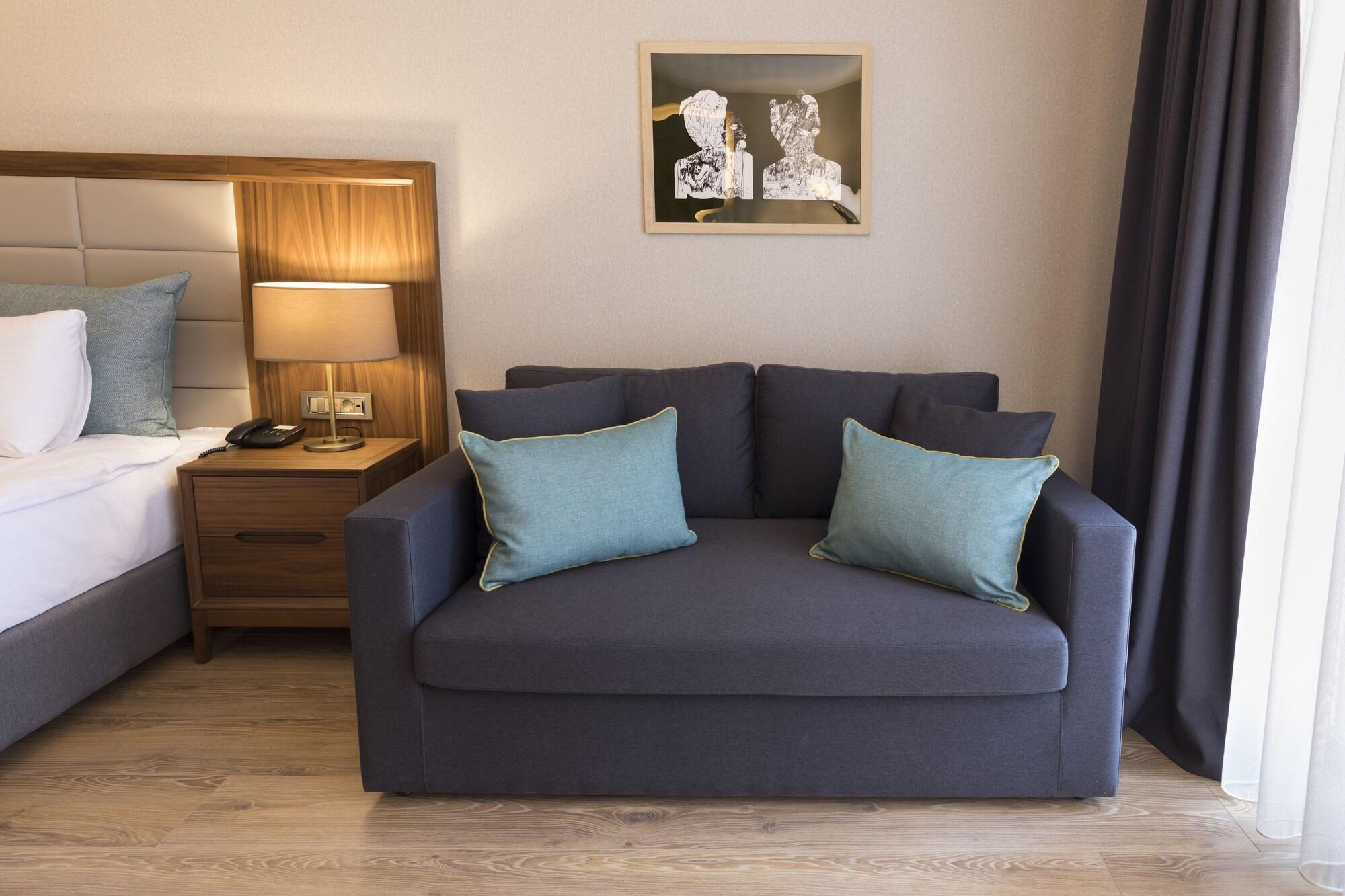 Endless Art Hotel-special Category Hotel