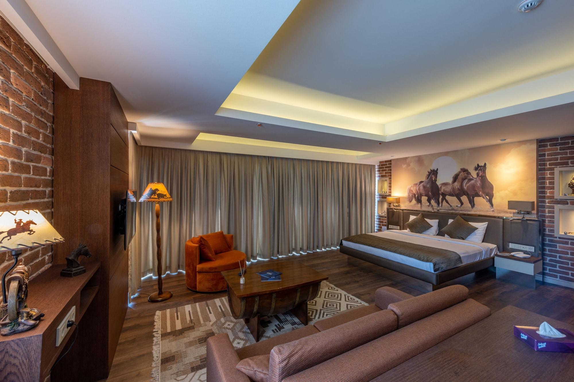 Riva's Moda Hotel