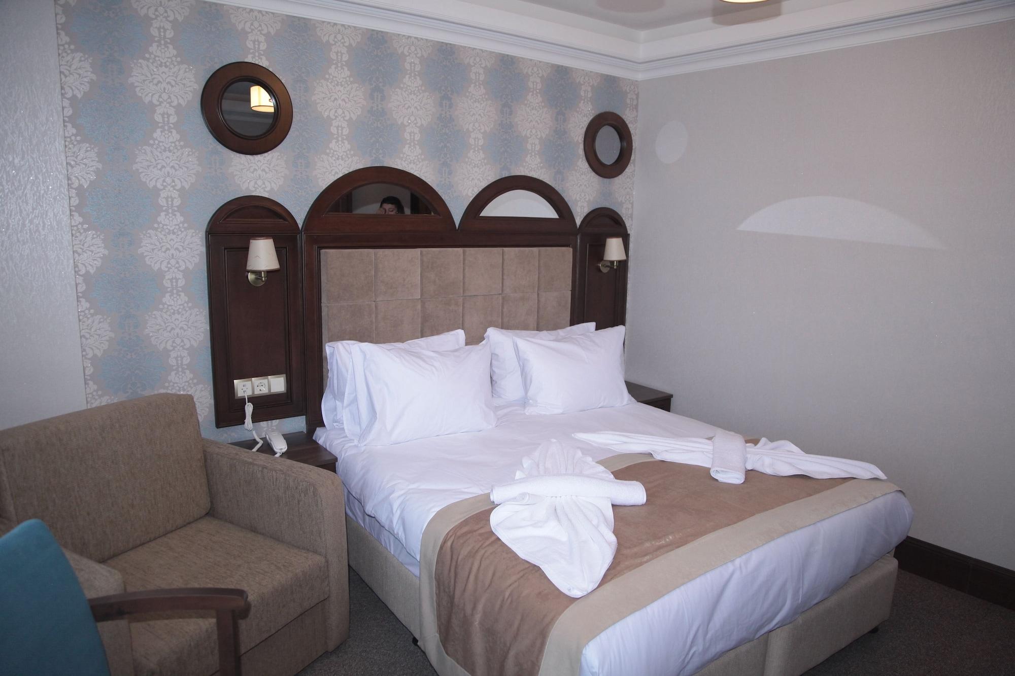 Hotel Golden Pen 3*