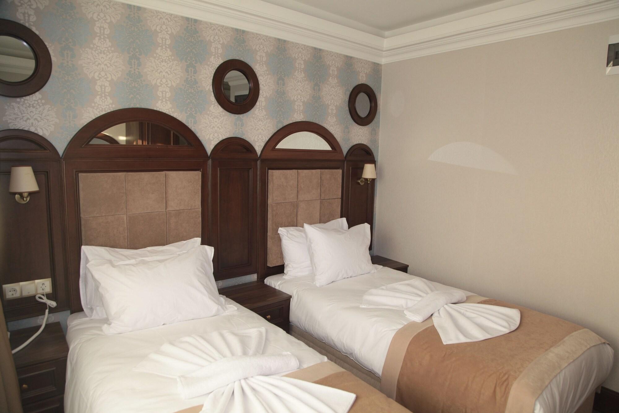 Golden Pen Hotel 3*