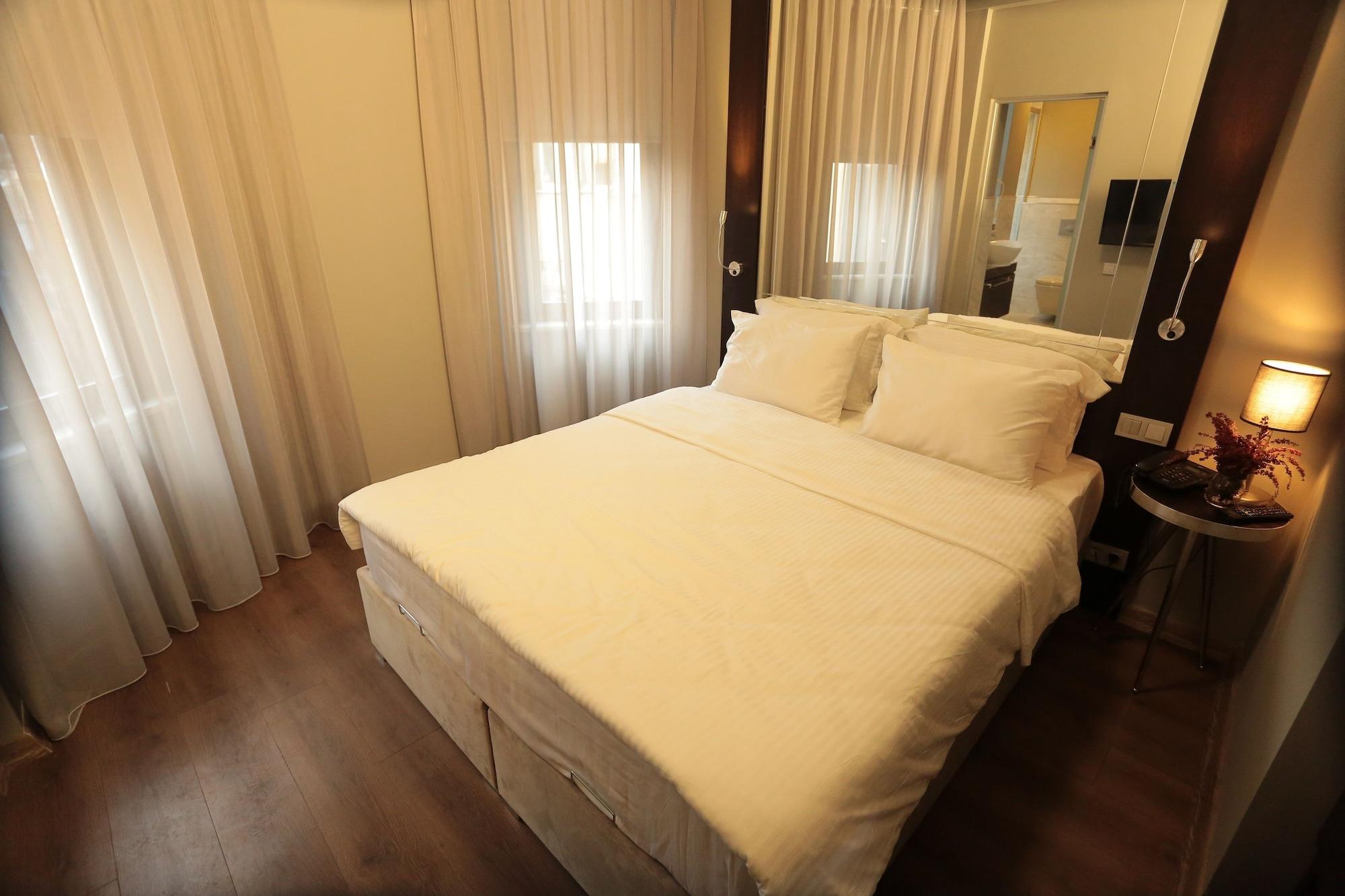 Otel Ferman Pera 3*