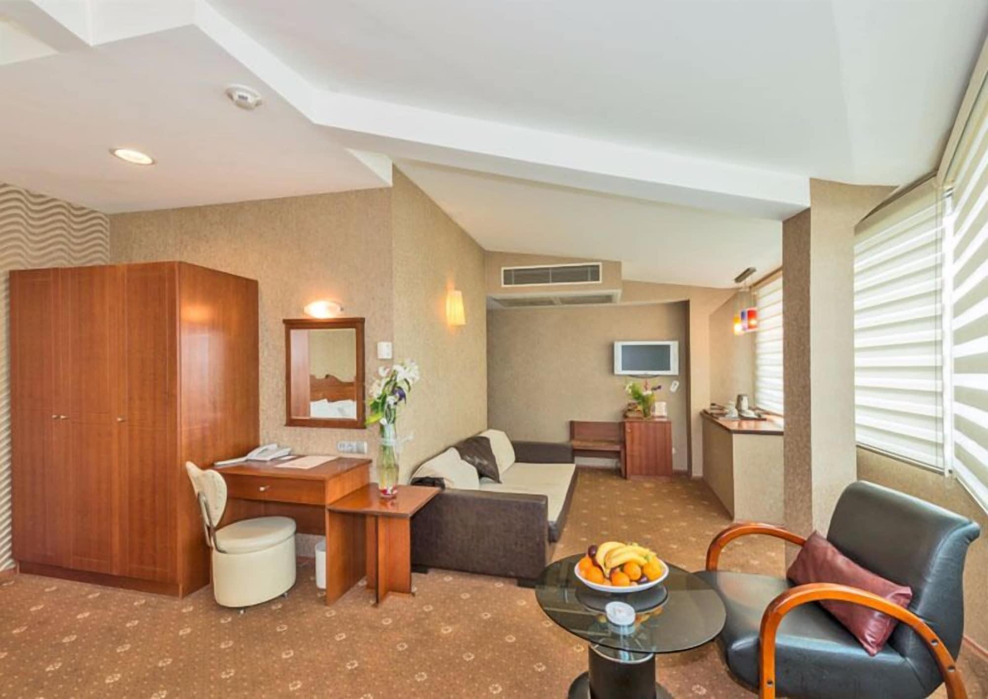 Vatan Asur Hotel