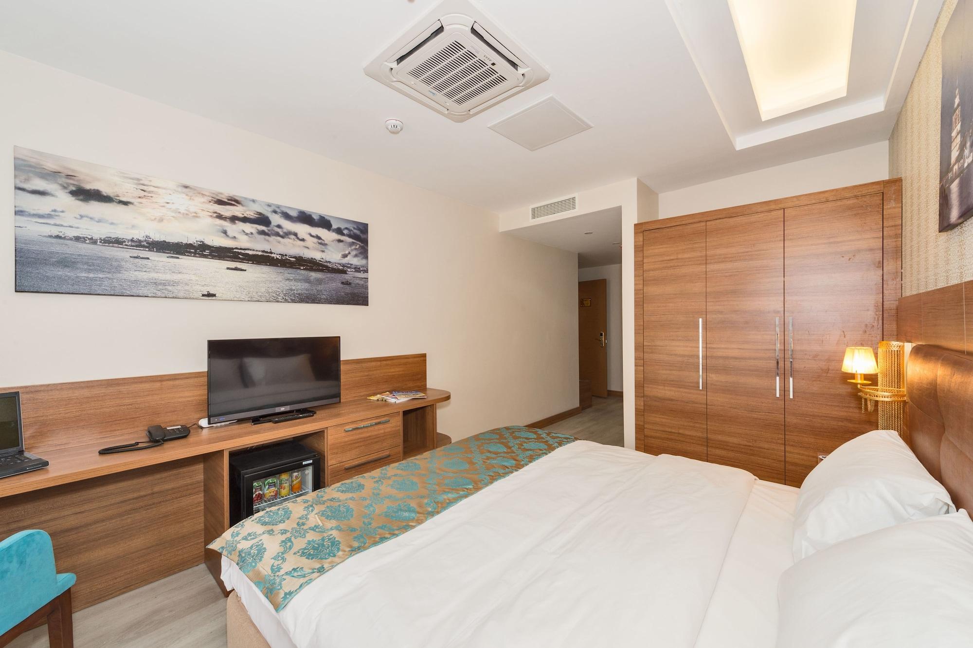 Hotel Grand Palace 3*