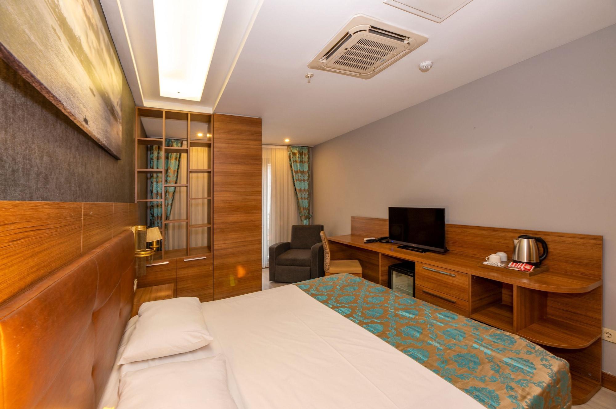 Grand Palace 3*