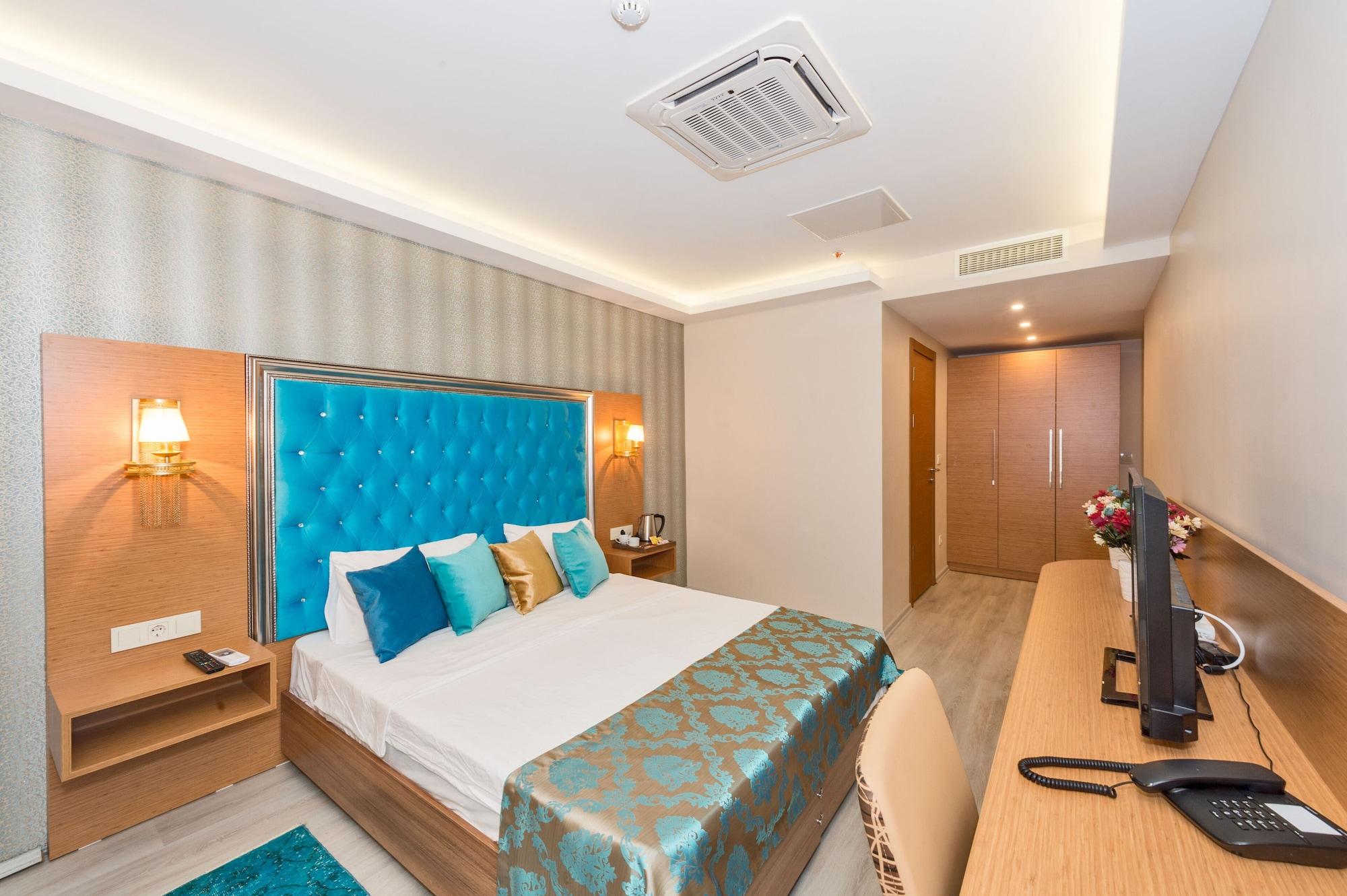 Hotel Grand Palace 3*