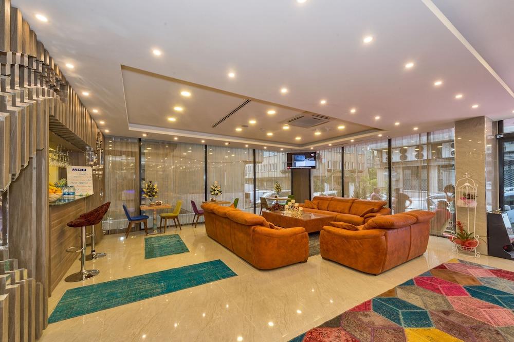 Hotel Grand Palace