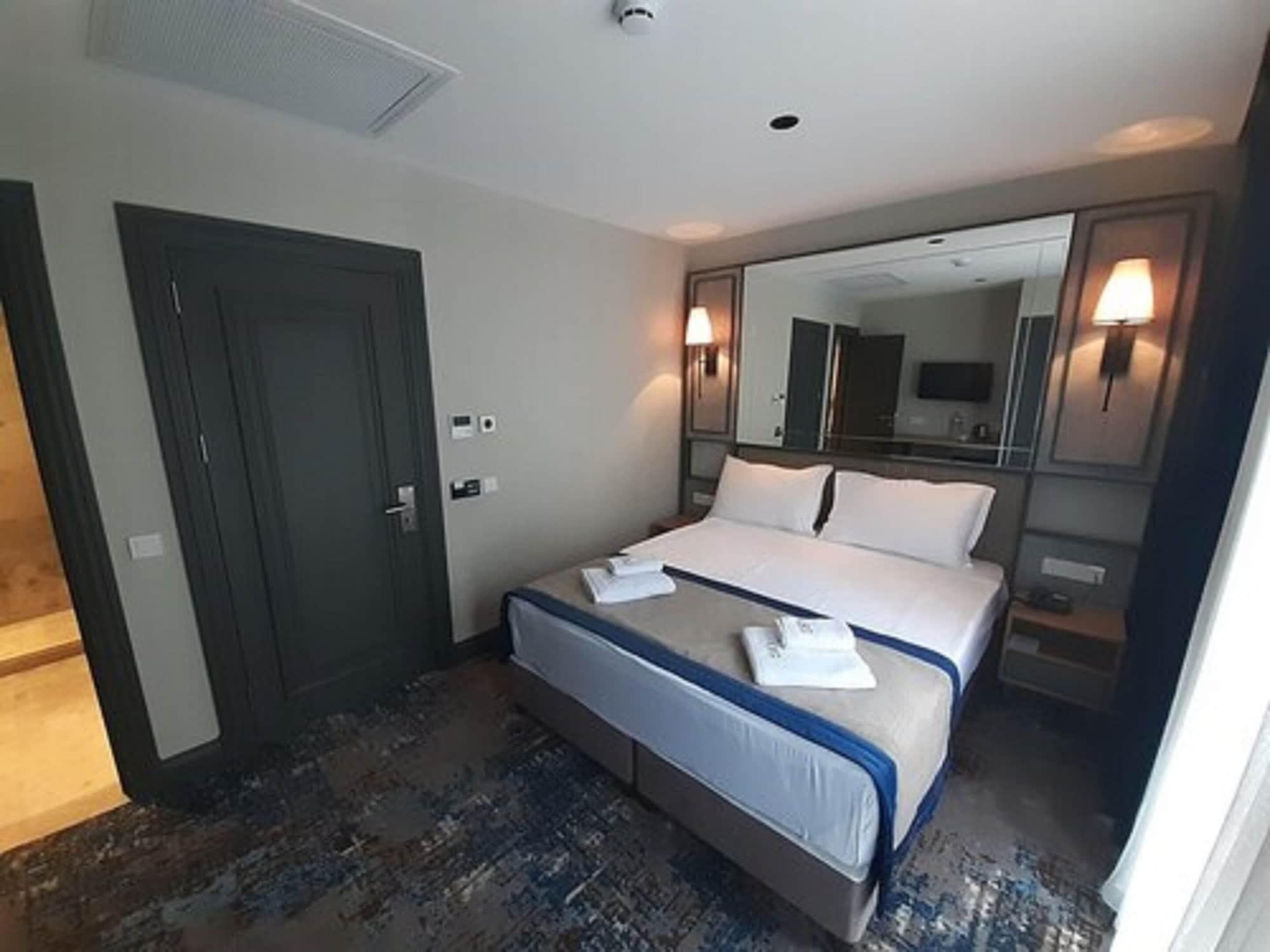 Taksim Pera Orient 4* Istanbul