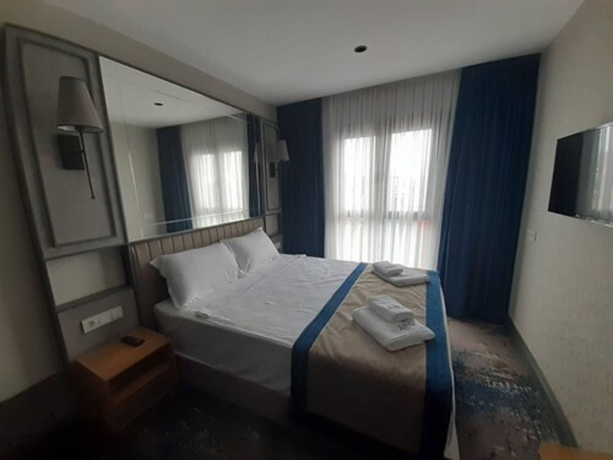 Taksim Pera Orient 4*