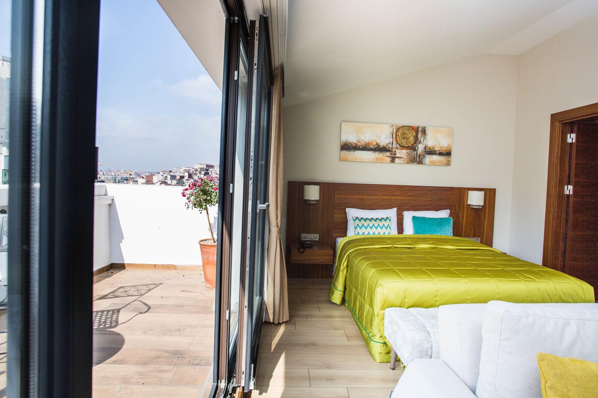 Otel The White Orient 4*