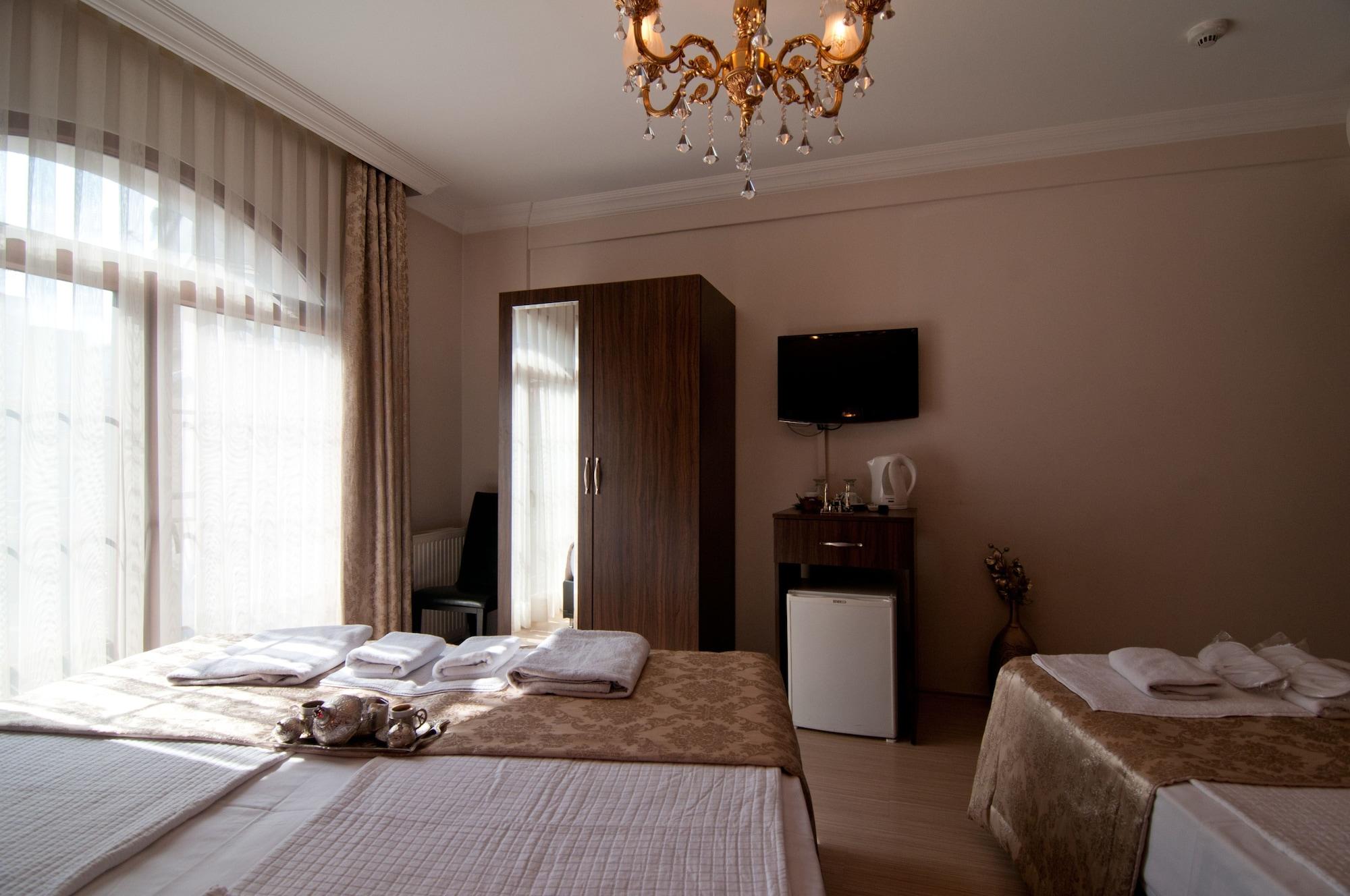 Hotel Magnificent 3*