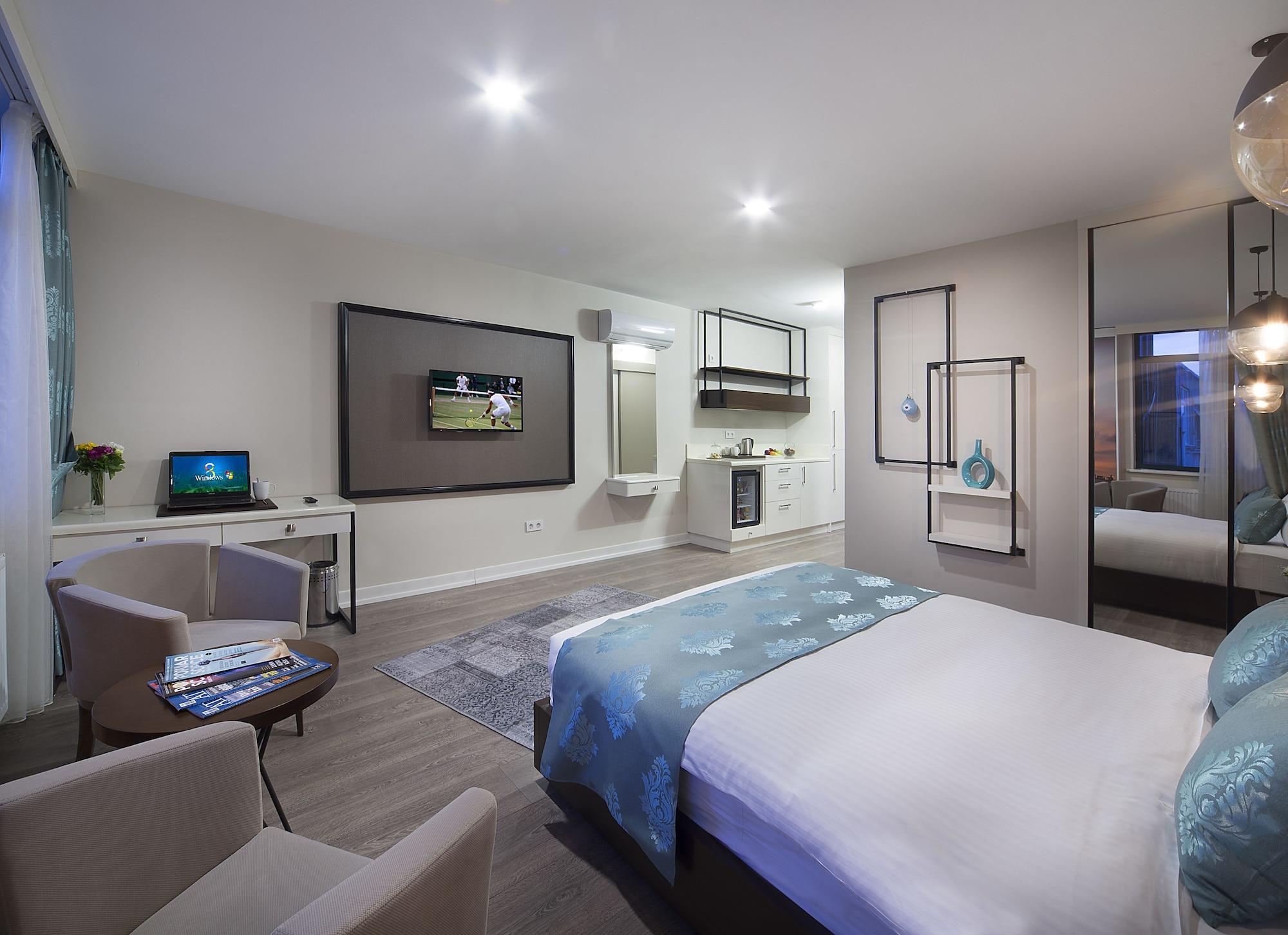 The Clock Hotel 2*
