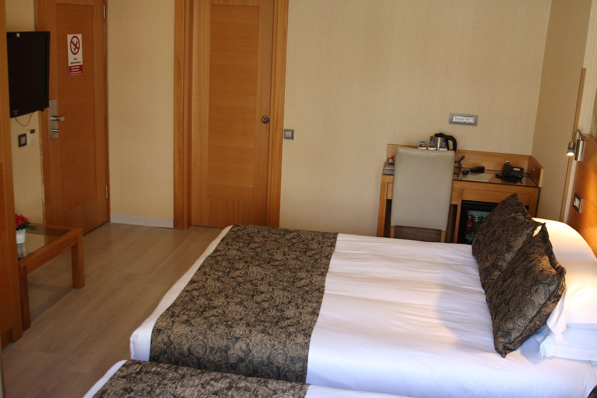 Emerald Hotel