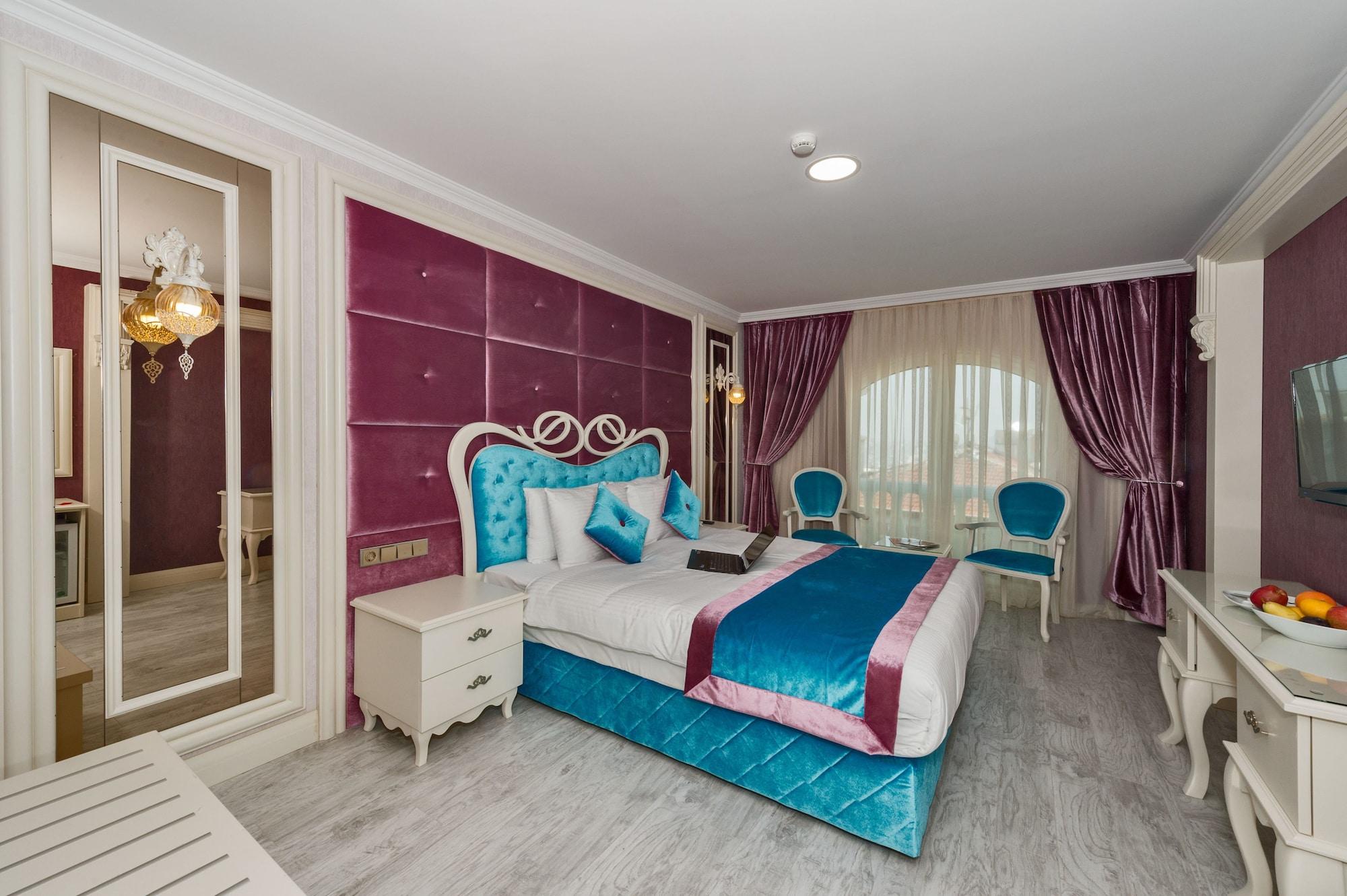 Marnas Hotel 4*