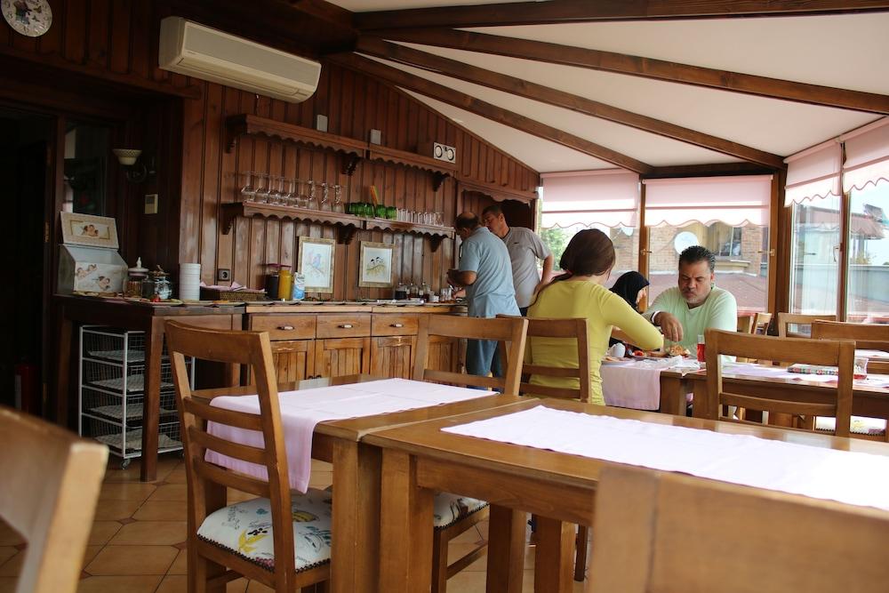 Hotel Emine Sultan 3*