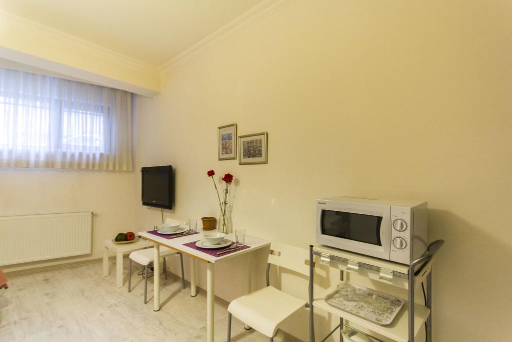 Apartment Time *